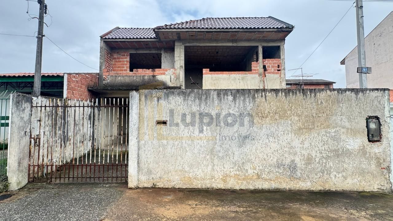 Sobrado com grande potencial no NOVO MUNDO!