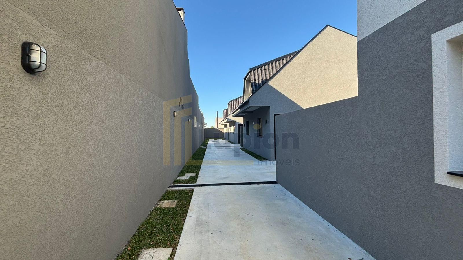 Casa em Condomínio! Bairro Alto 76m² Òtimo Padrão De Construção!
