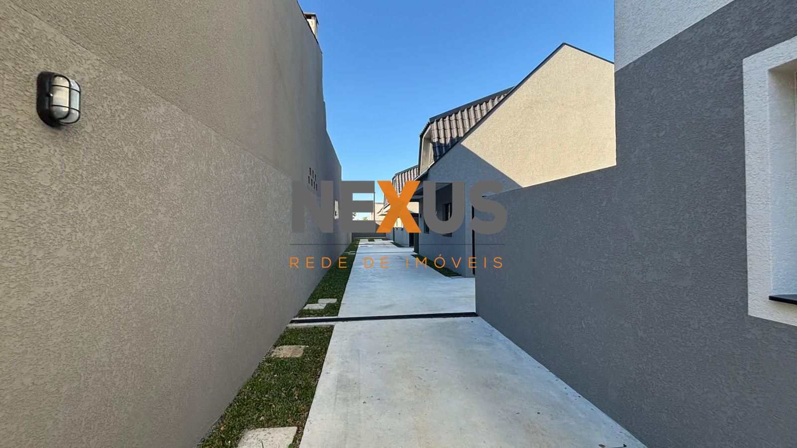 Casa em Condomínio! Bairro Alto 76m² Òtimo Padrão De Construção!