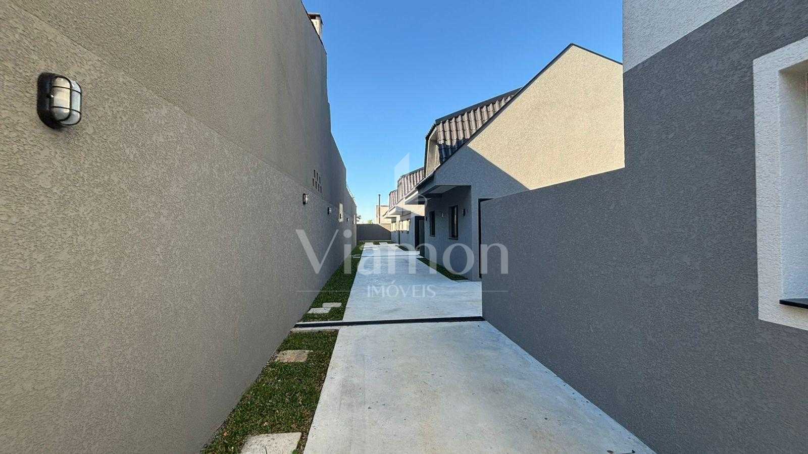 Casa em Condomínio! Bairro Alto 76m² Òtimo Padrão De Construção!