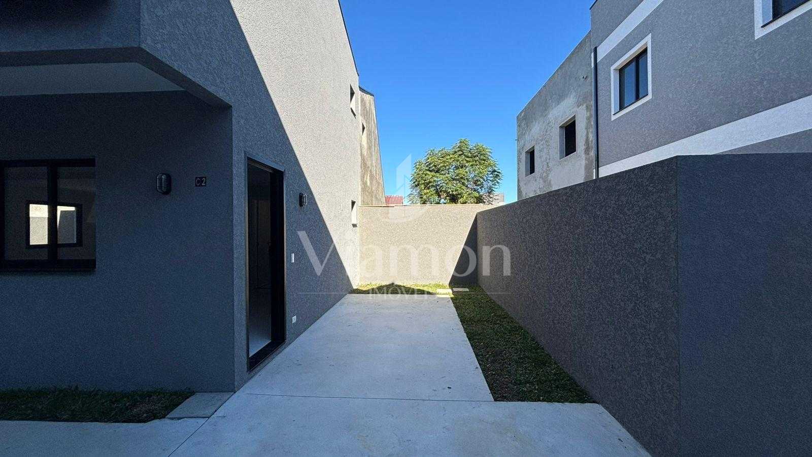 Casa em Condomínio! Bairro Alto 76m² Òtimo Padrão De Construção!