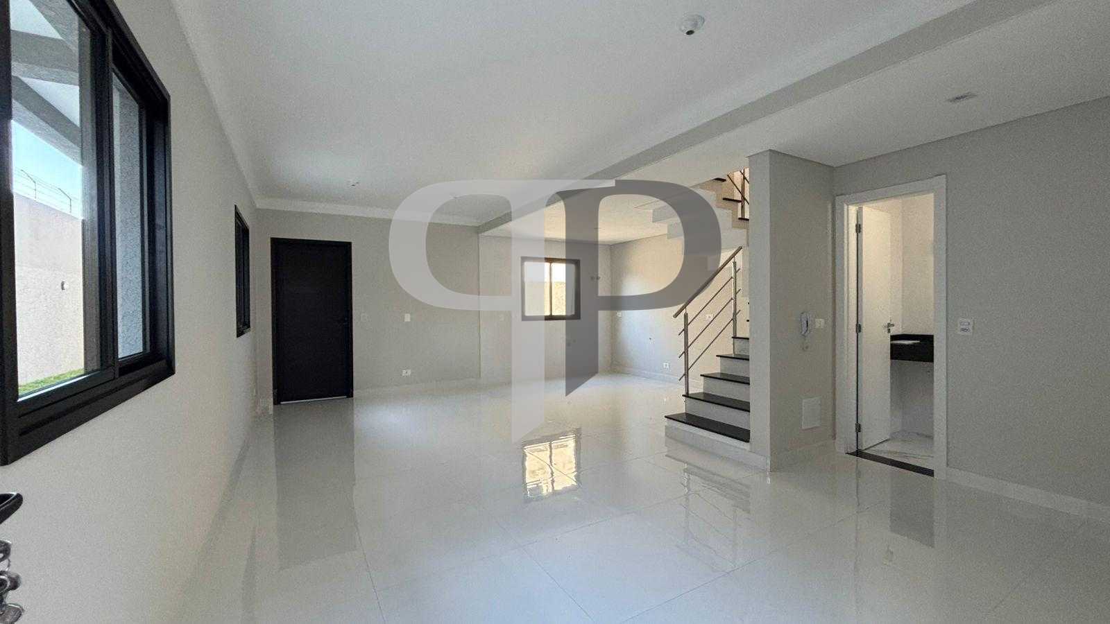 Casa em Condomínio! Bairro Alto 76m² Òtimo Padrão De Construção!