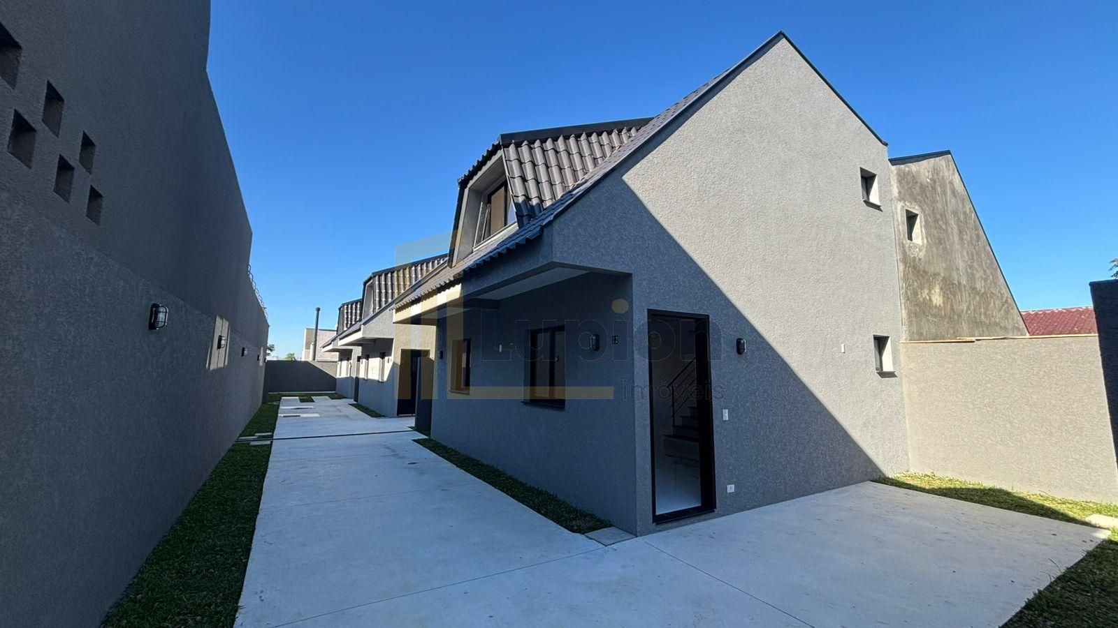 Casa em Condomínio! Bairro Alto 76m² Òtimo Padrão De Construção!