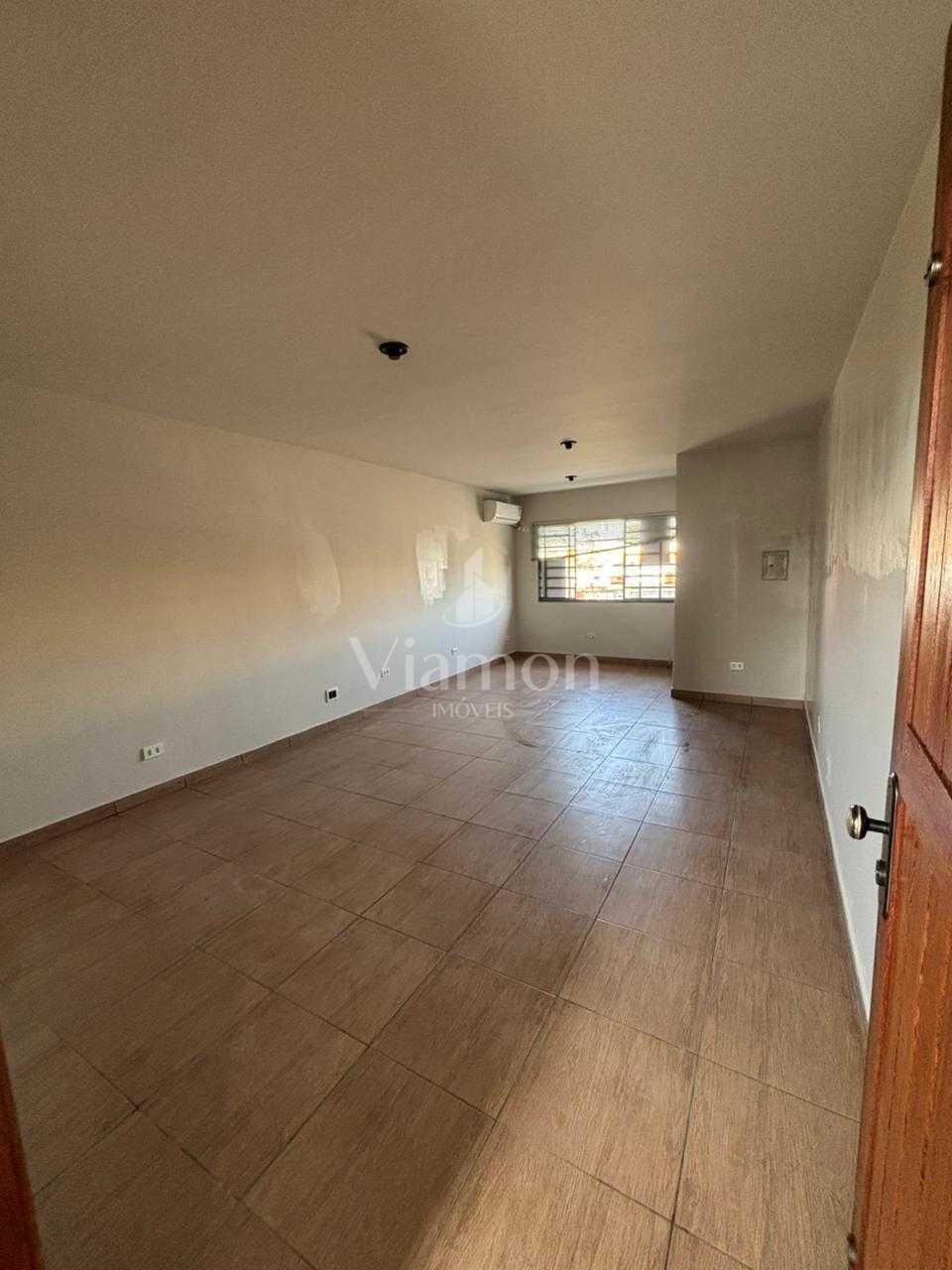 Sala comercial Novo Mundo 30 m2, rua principal e comercial R$ ...