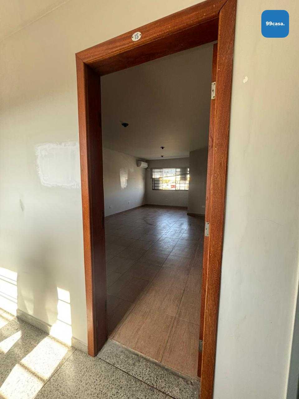 Sala comercial Novo Mundo 30 m2, rua principal e comercial R$ ...