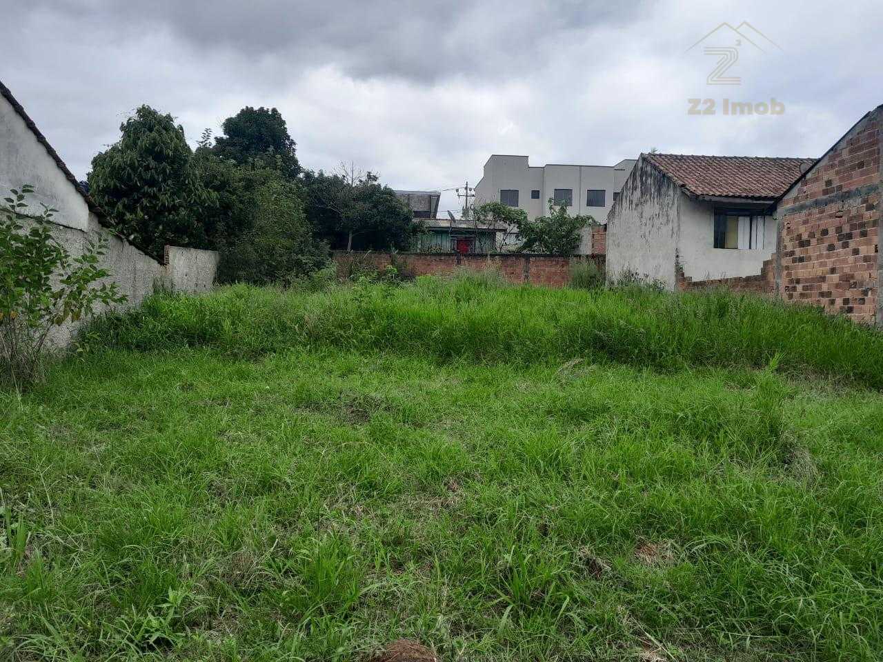Terreno em Colombo com Excelente Potencial para Construtores e...