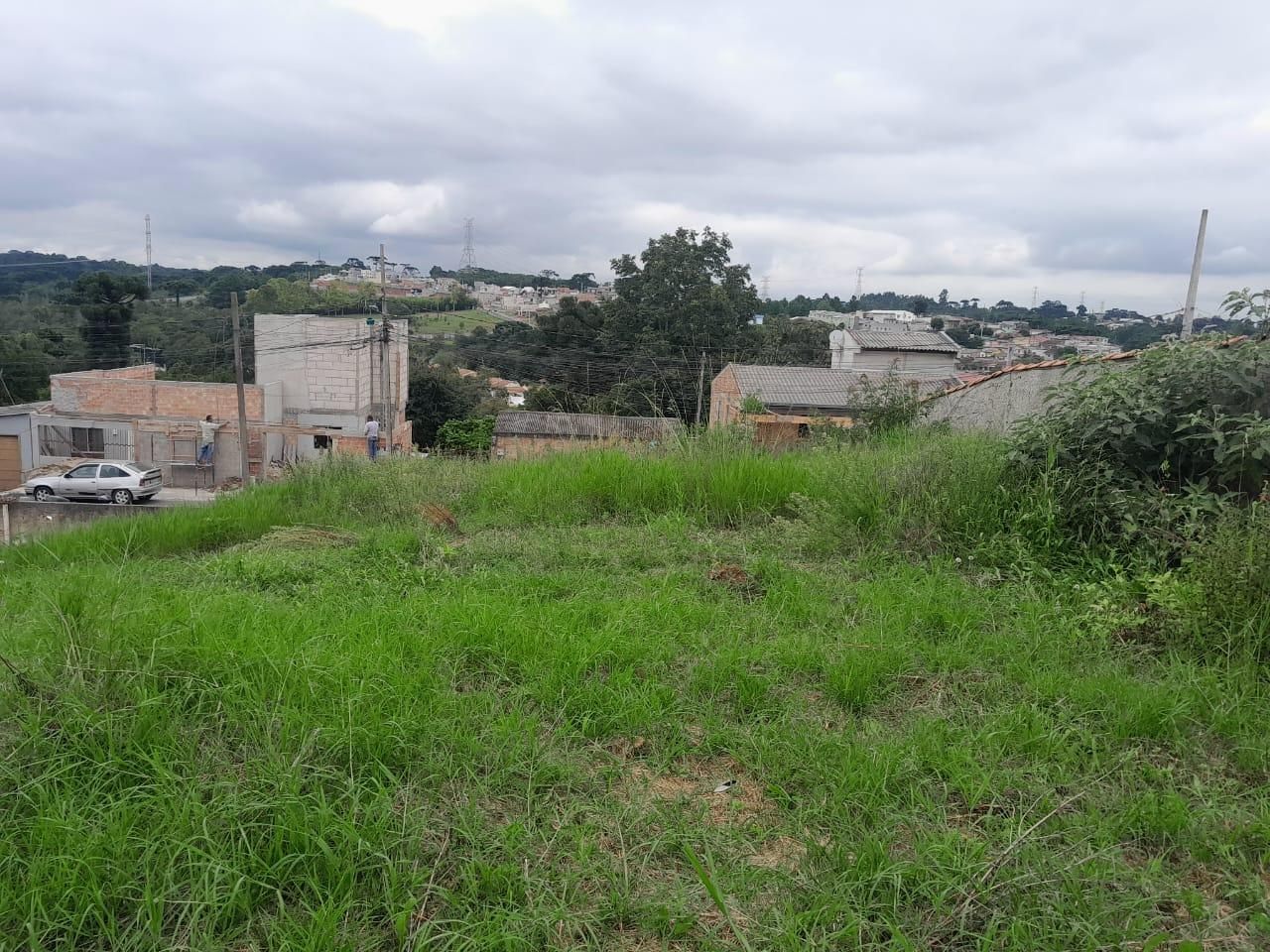 Terreno em Colombo com Excelente Potencial para Construtores e...