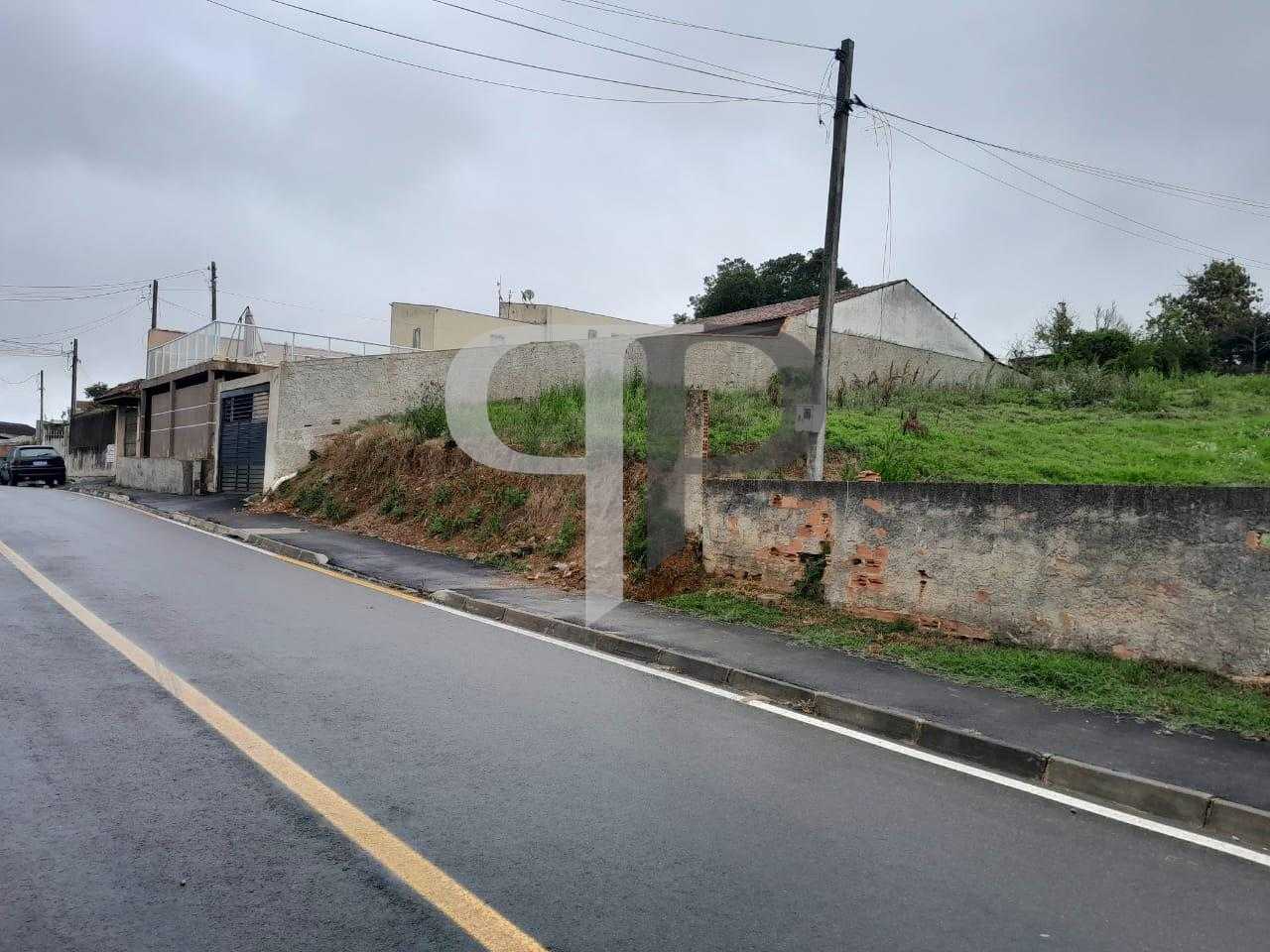Terreno em Colombo com Excelente Potencial para Construtores e...