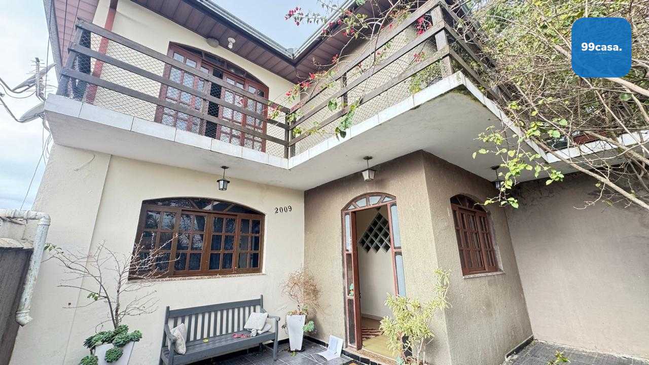 Sobrado de esquina c/ aproximadamente 500 m², excelente para i...