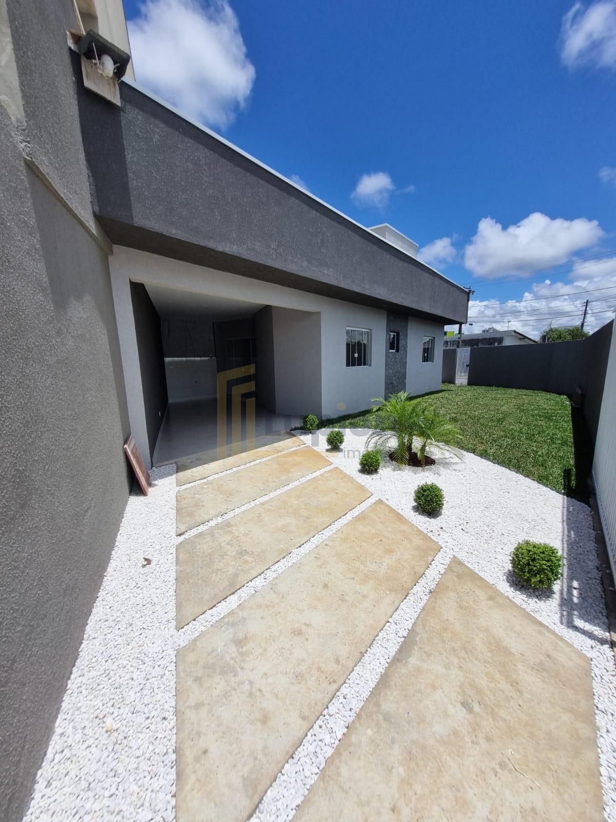 Casa moderna, em terreno de esquina pronto para morar!!!