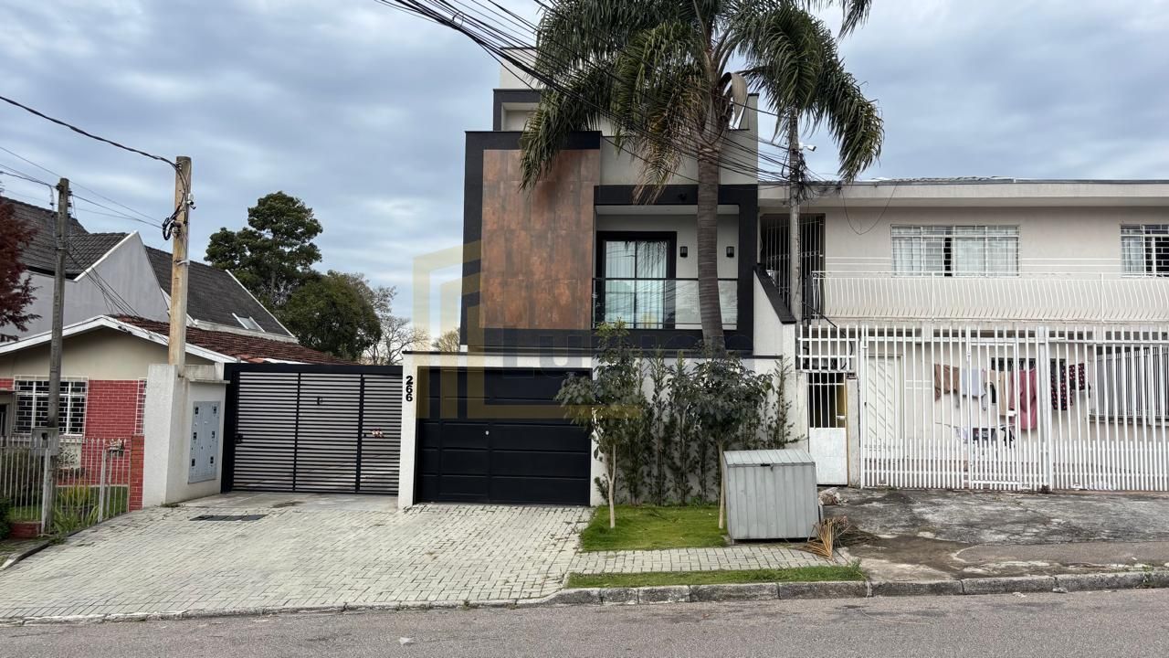 Sobrado Semi Mobiliado com terraço panorâmico! Apenas 150 Metr...