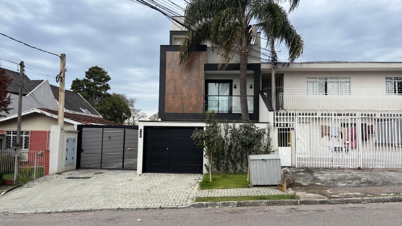 Sobrado Semi Mobiliado com terraço panorâmico! Apenas 150 Metr...