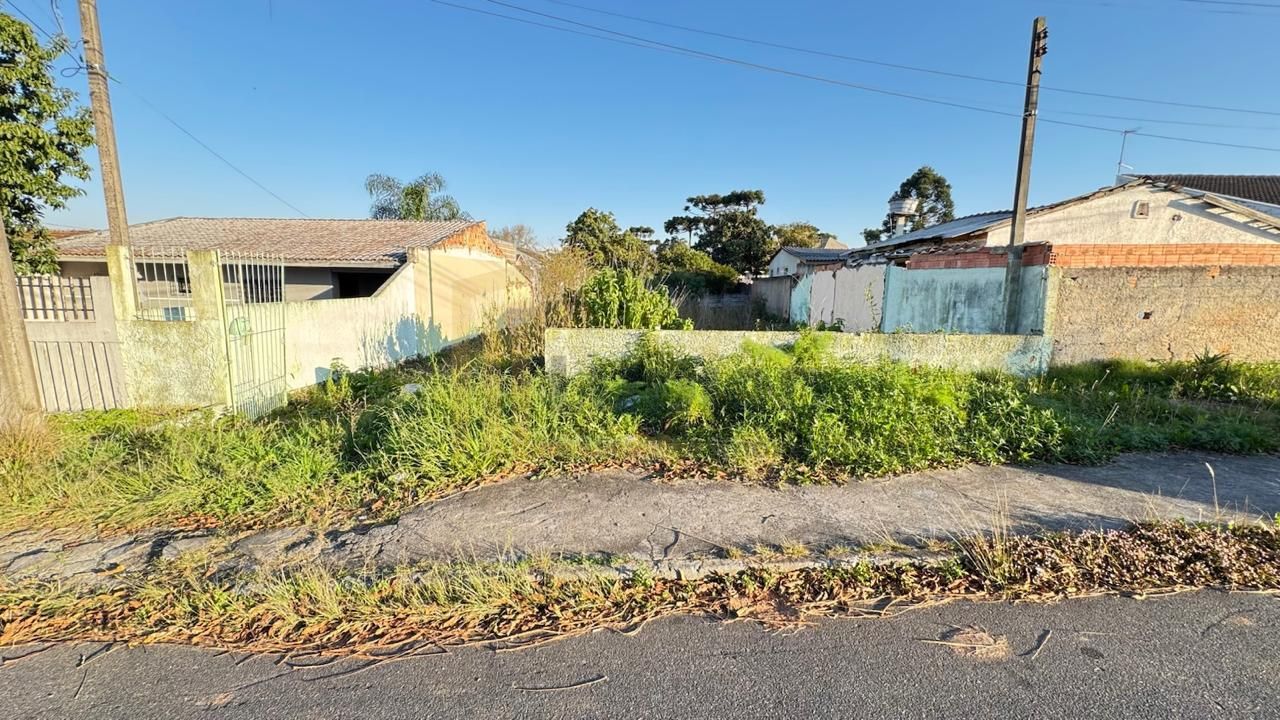 Terreno com projeto aprovado, com 180m². Excelente localização...