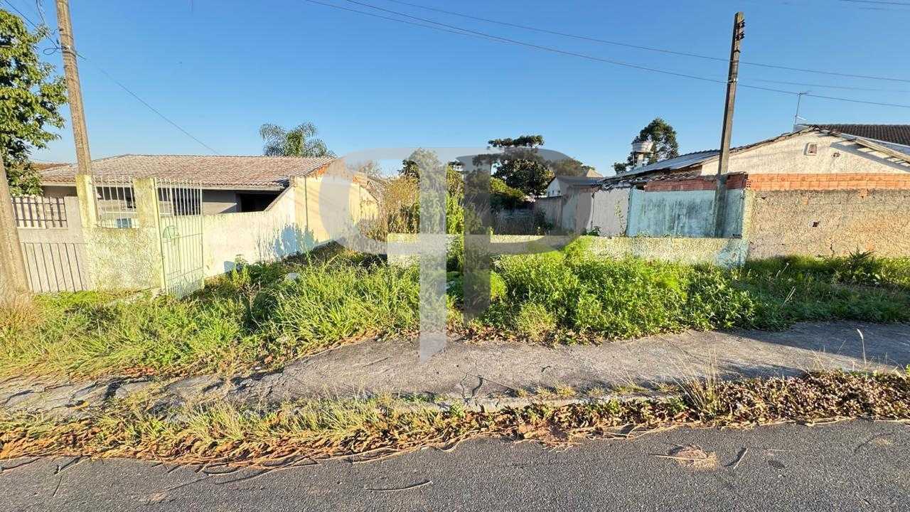 Terreno com projeto aprovado, com 180m². Excelente localização...