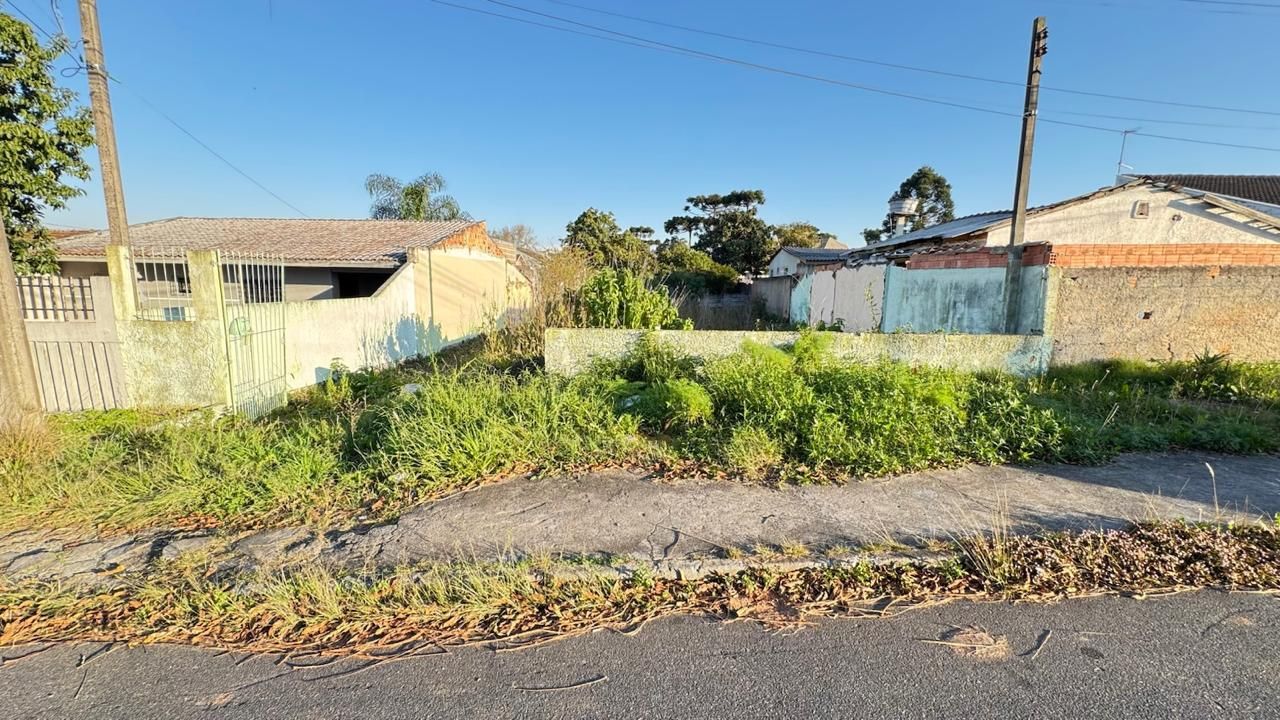 Terreno com projeto aprovado, com 180m². Excelente localização...