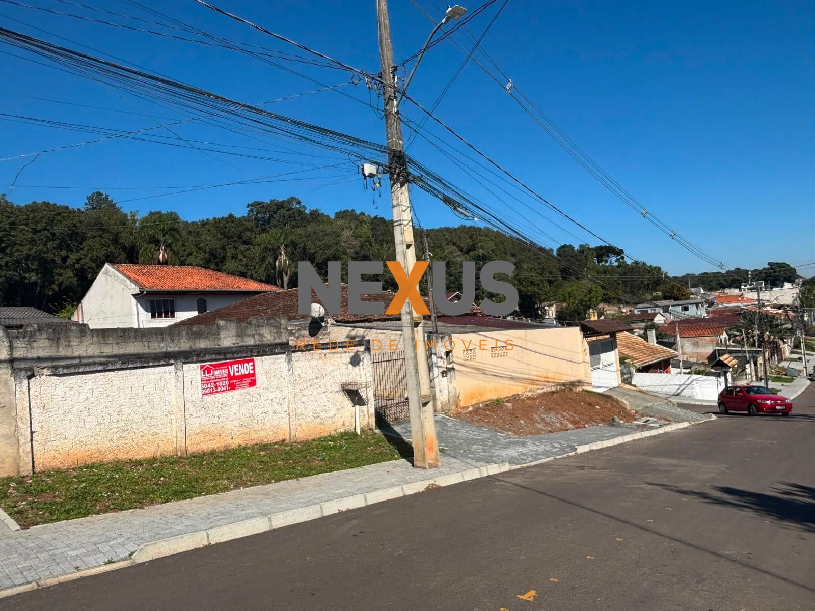 Terreno com Grande Potencial em Pinhais! Com 561m² essa é a op...