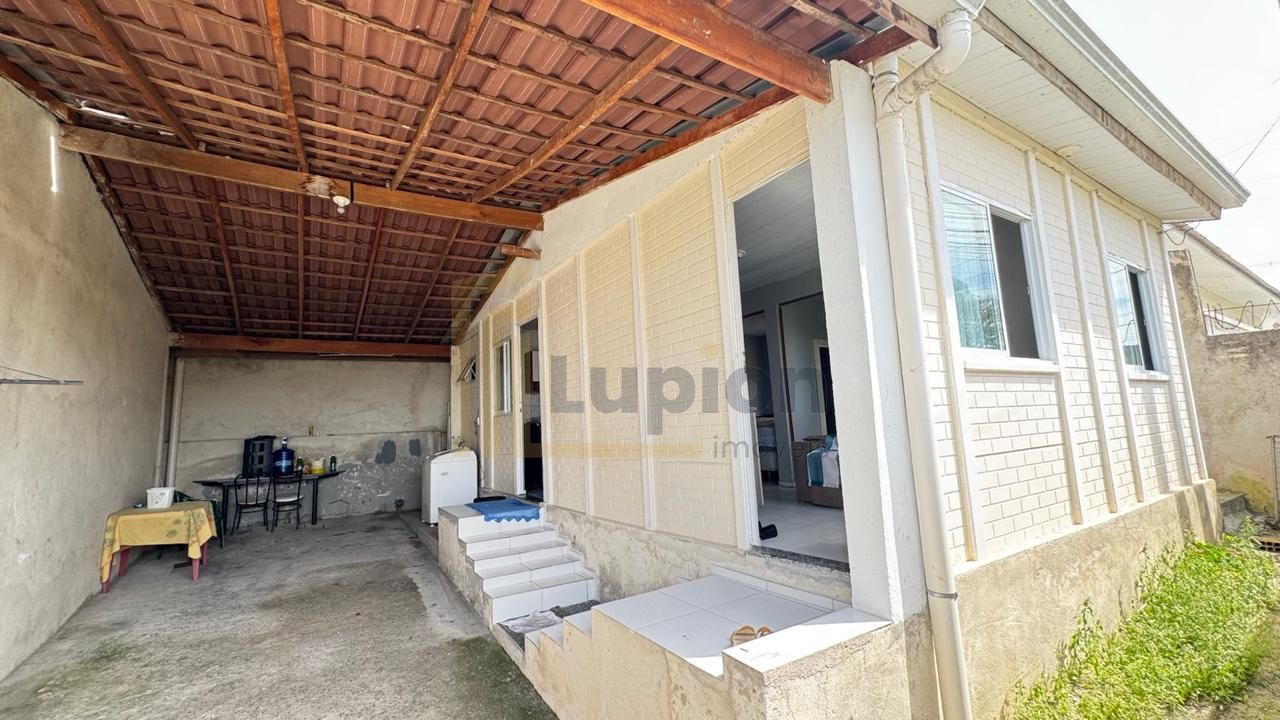 Casa de alvenaria para locação e venda no Bairro Alto, pratici...