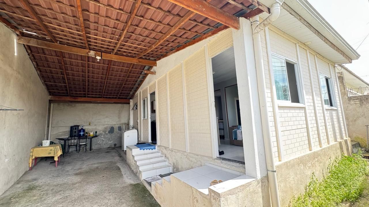 Casa de alvenaria para locação e venda no Bairro Alto, pratici...