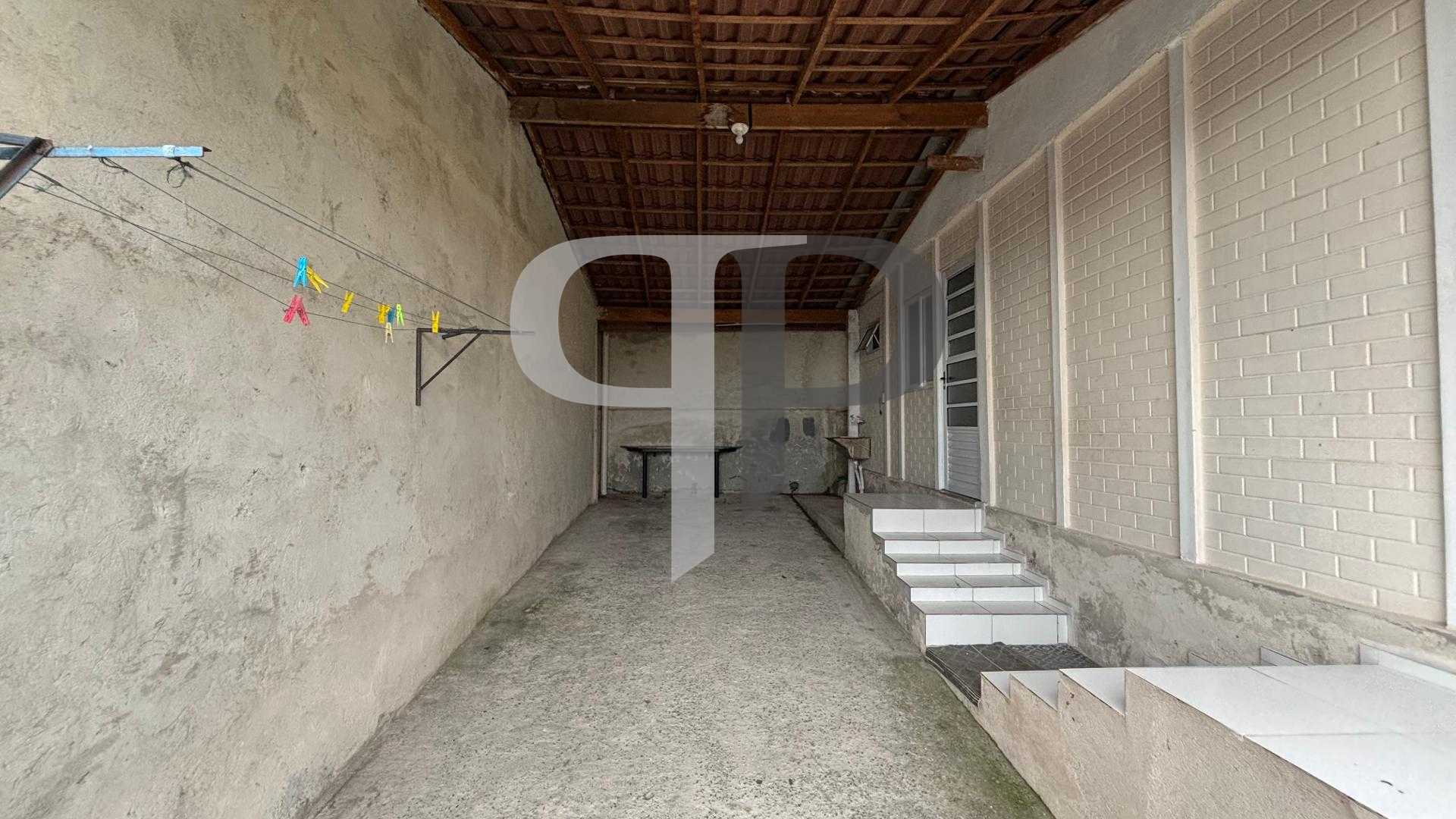 Casa de alvenaria para locação e venda no Bairro Alto, pratici...