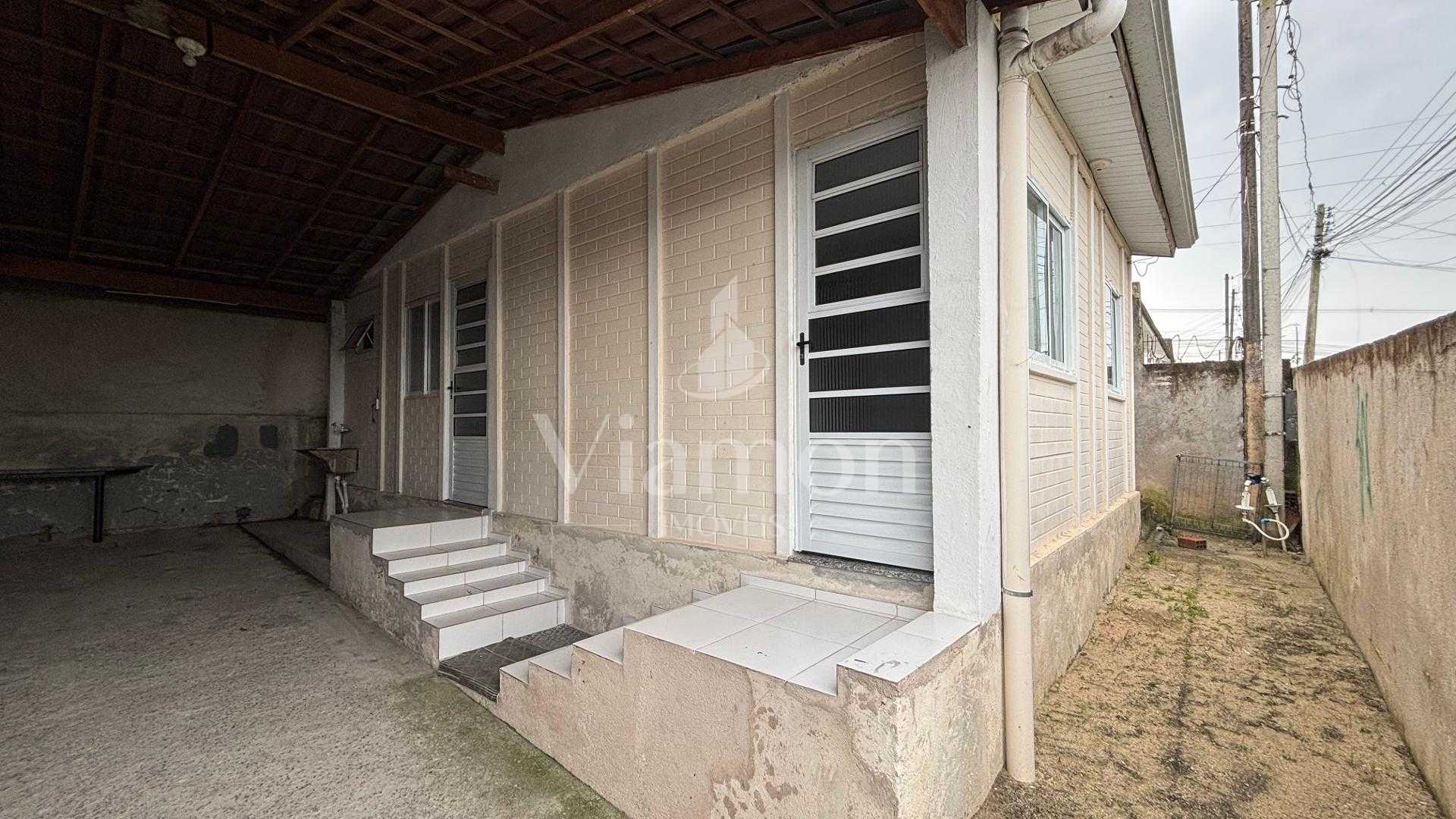 Casa de alvenaria para locação e venda no Bairro Alto, pratici...