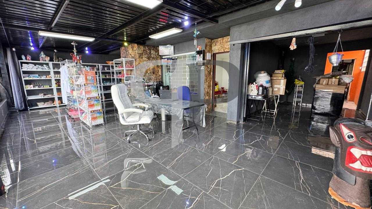 Ponto comercial  residência! Na principal rua do Bairro Alto!