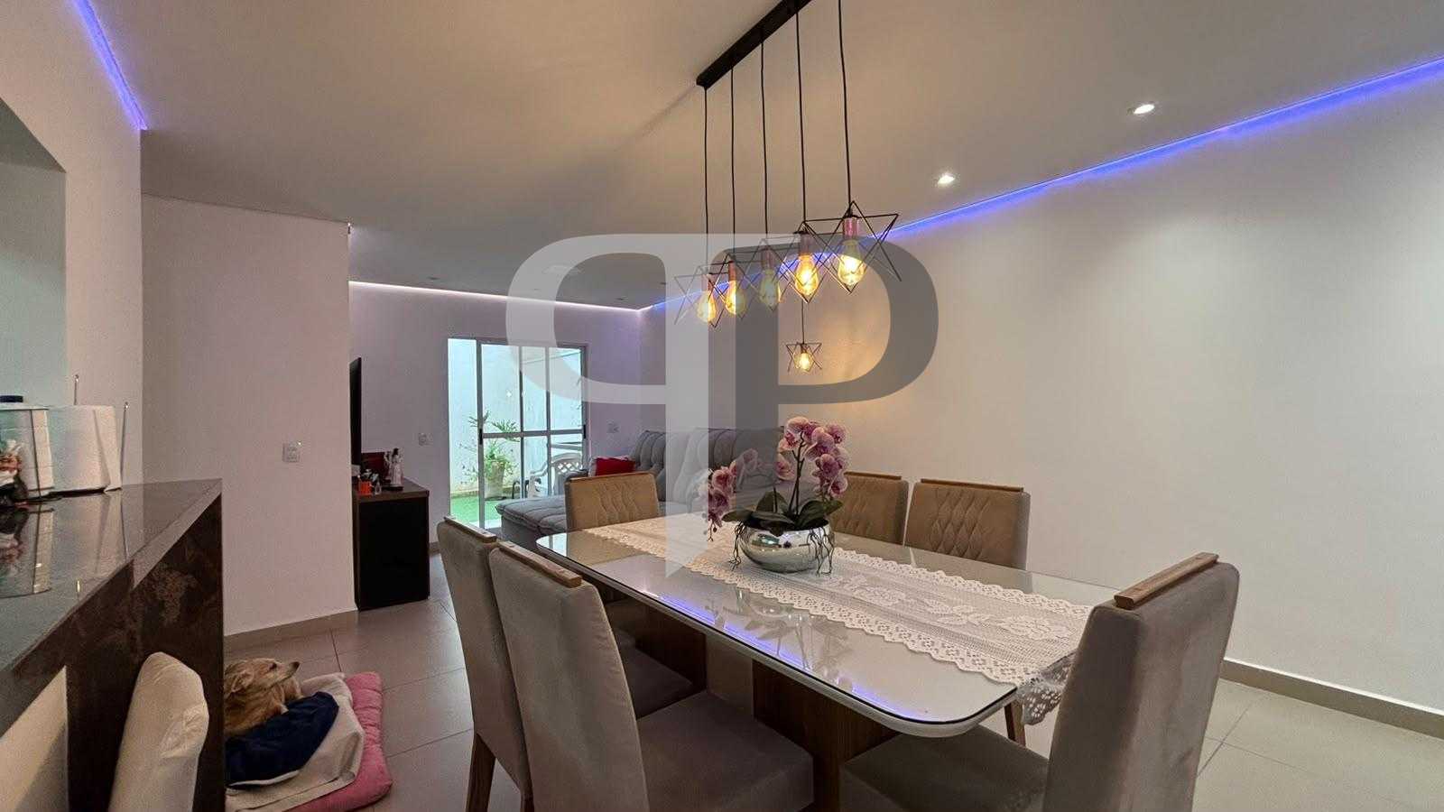 Apartamento com 3 dormitórios à venda, 89 m² privativos, Emili...