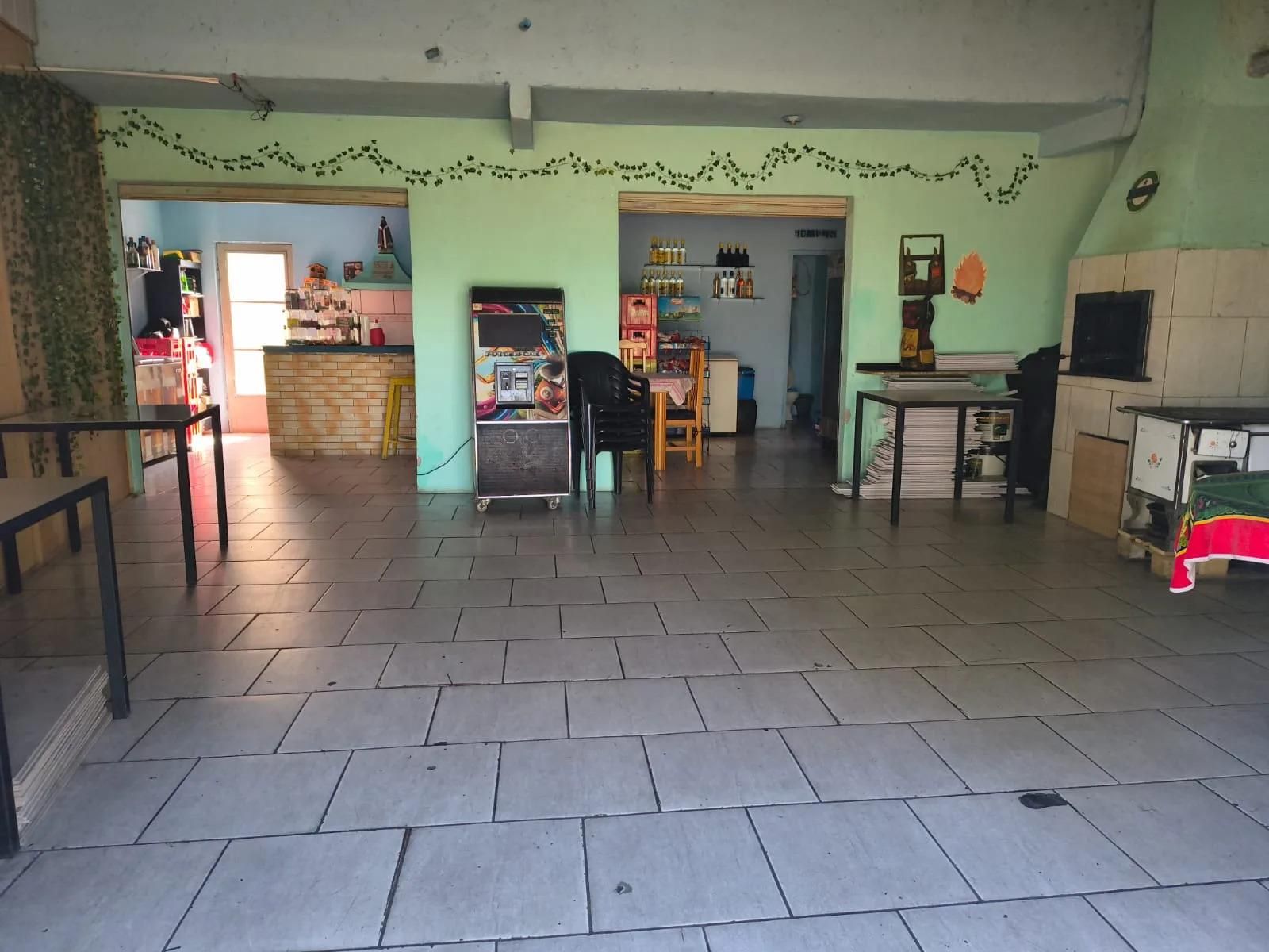 Terreno de esquina na Avenida Maringá à venda! 359,72 m² - Pot...