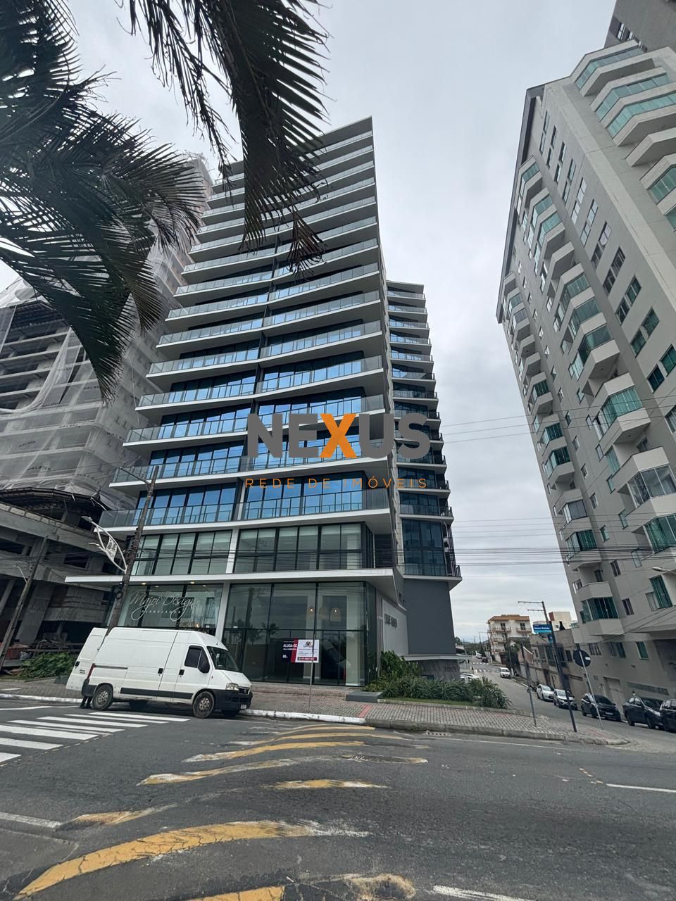 Apartamento a 50 metros do mar à venda! Alto Padrão com 3 Suít...