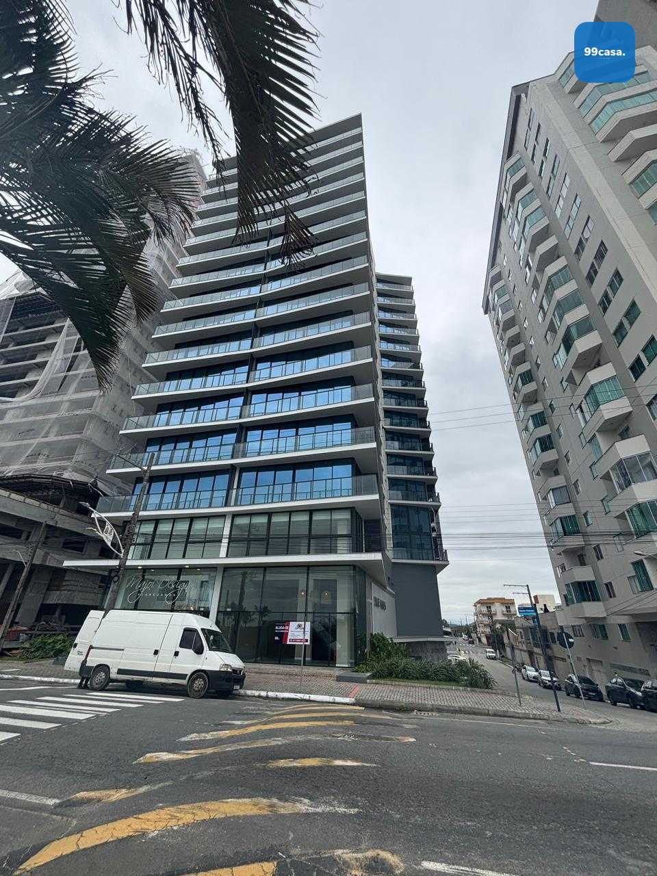 Apartamento a 50 metros do mar à venda! Alto Padrão com 3 Suít...
