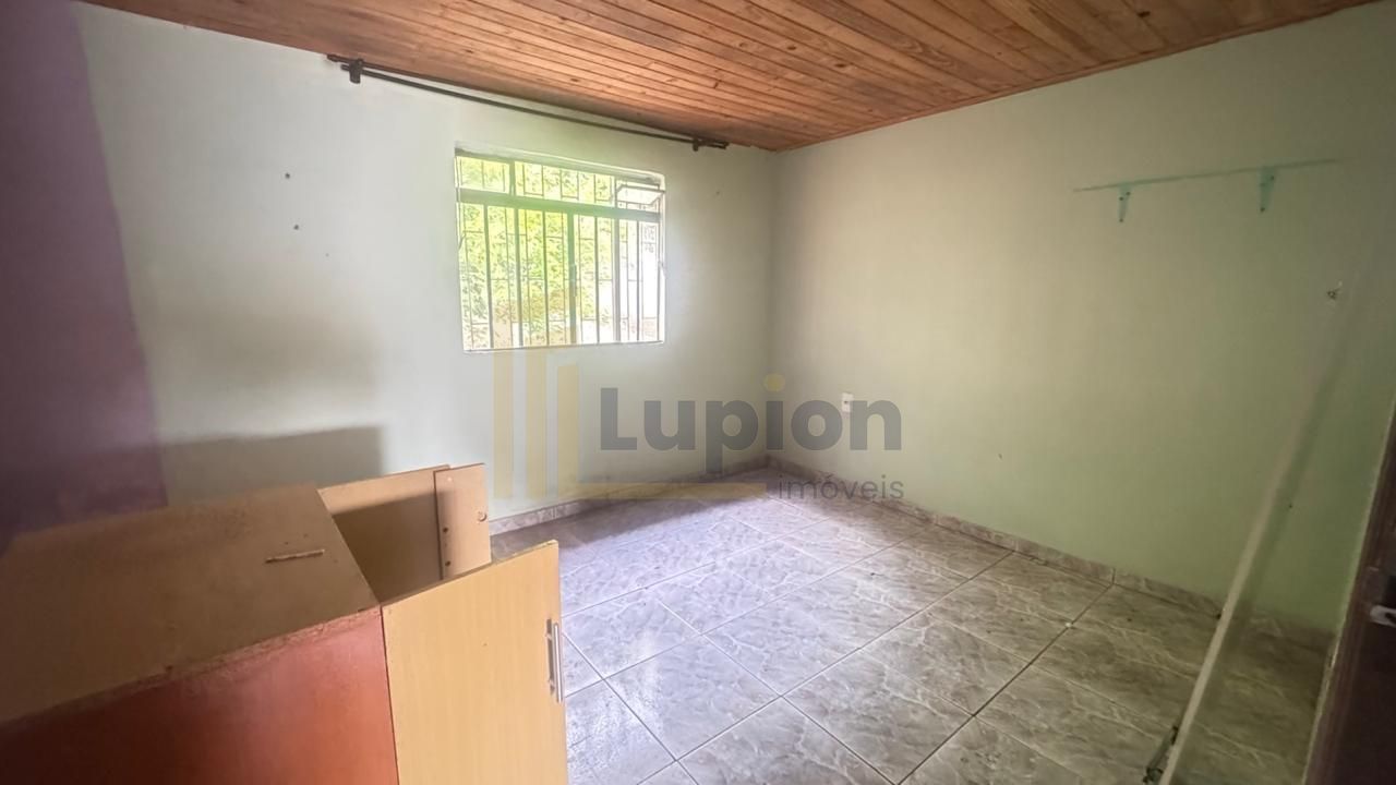 Terreno com casa em Pinhais - 561m² - Aclive, pronto para cons...