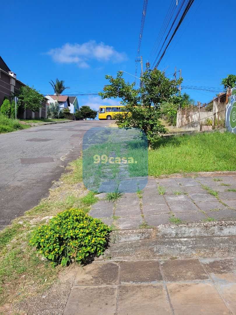 Terreno 500 m2, com 2 casas com 03 qtos cada, total 280m2 cons...