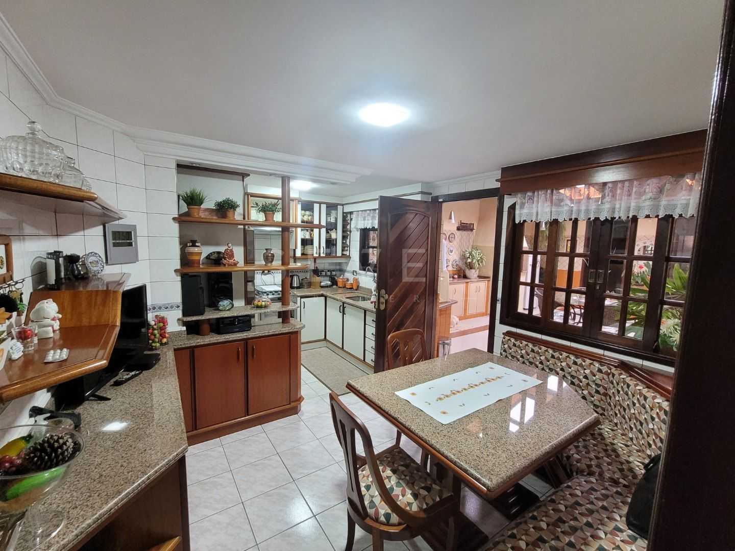 Sobrado com 7 dormitórios à venda,500.00 m , bairro alto, CURI...