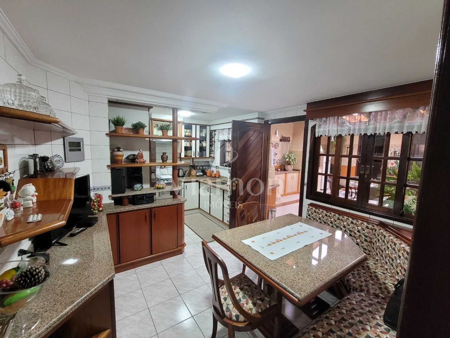 Sobrado com 7 dormitórios à venda,500.00 m , bairro alto, CURI...