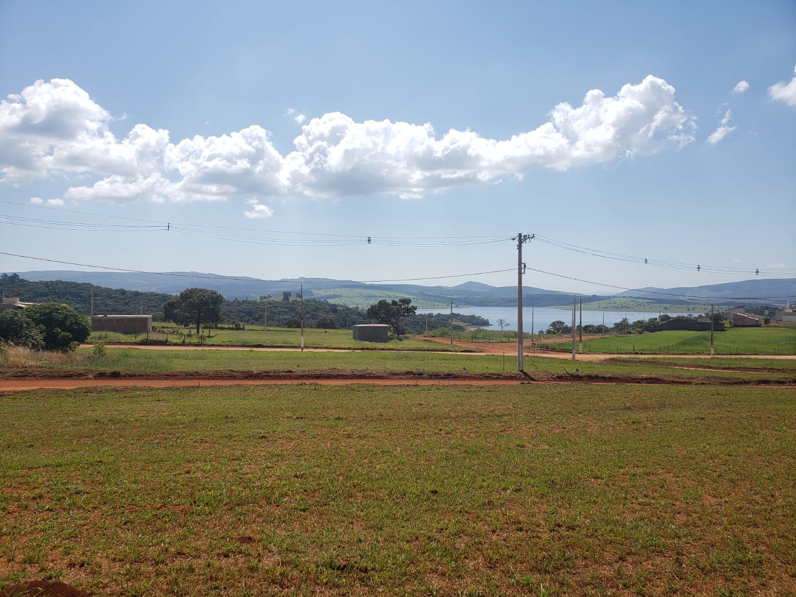 TERRENO DE 250M² NO SHANGRYLÁ PERFEITO PARA MORAR OU INVESTIR