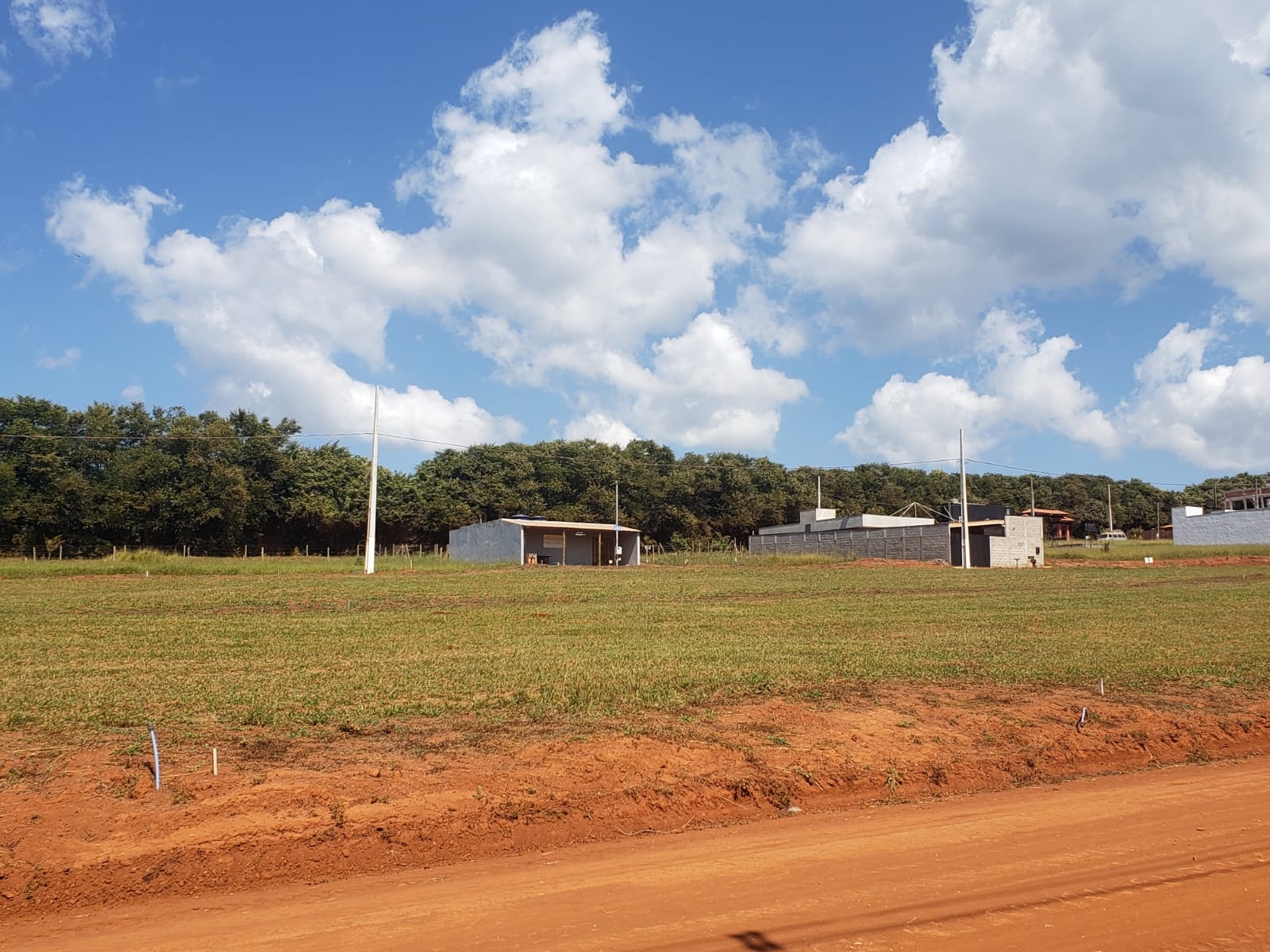 TERRENO DE 250M² NO SHANGRYLÁ PERFEITO PARA MORAR OU INVESTIR