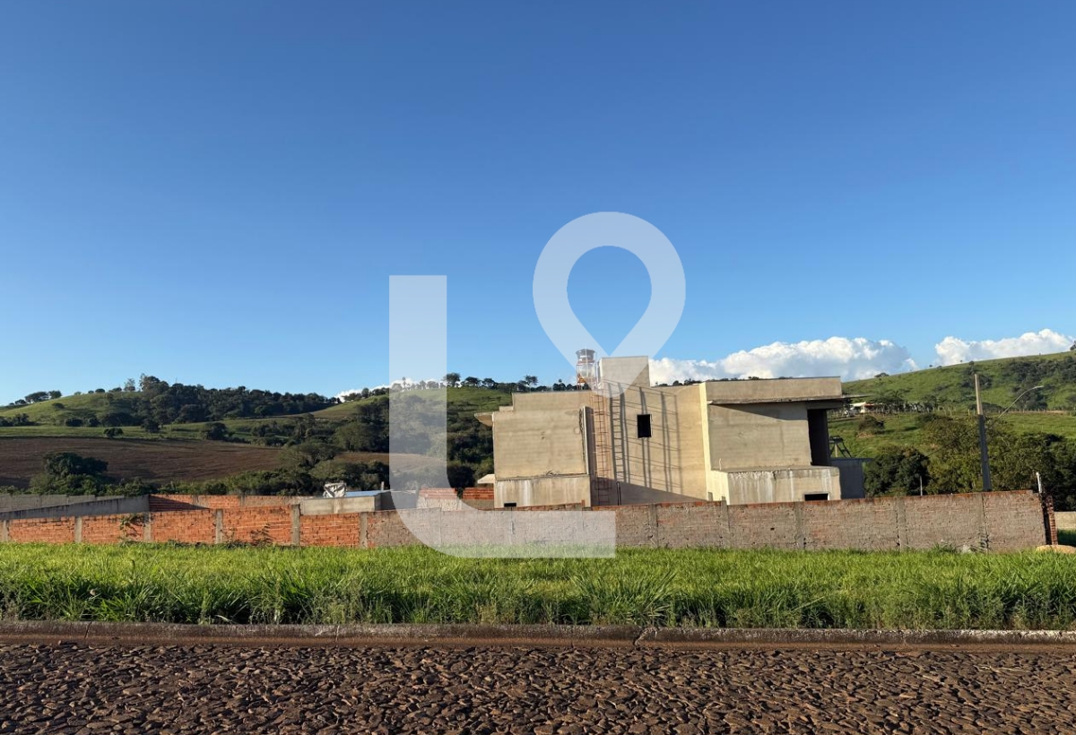TERRENO EXCLUSIVO DE 2.000M² EM CONDOMÍNIO FECHADO DE ALTO PADRÃO