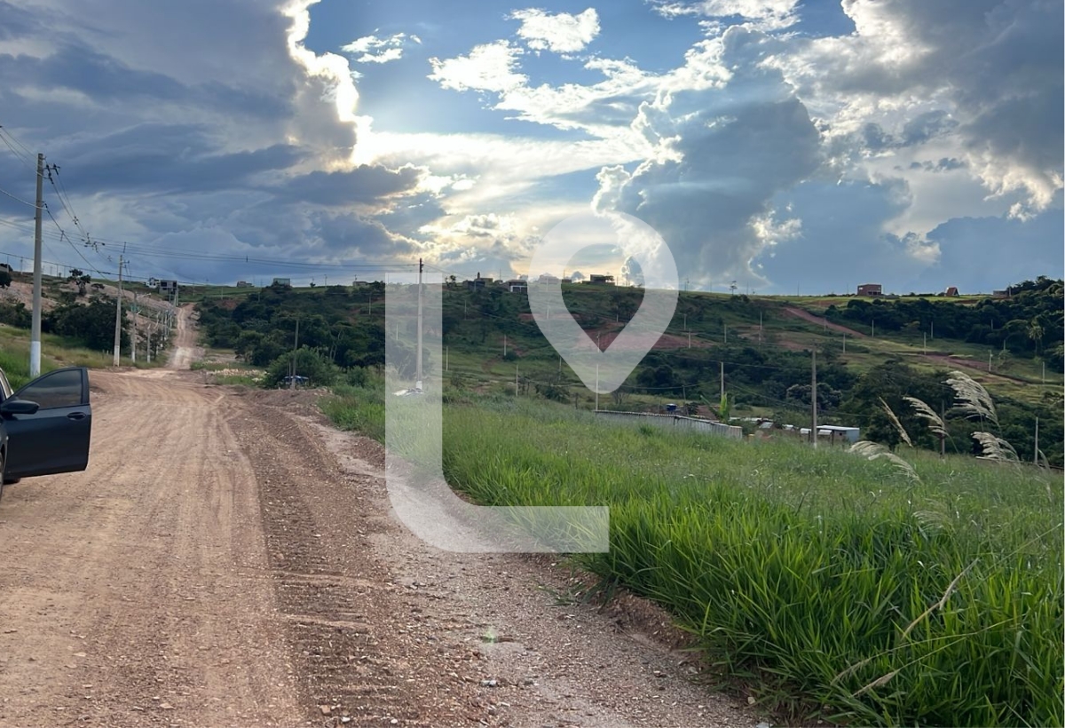 Lote de 250m² a venda no Shangrylá I