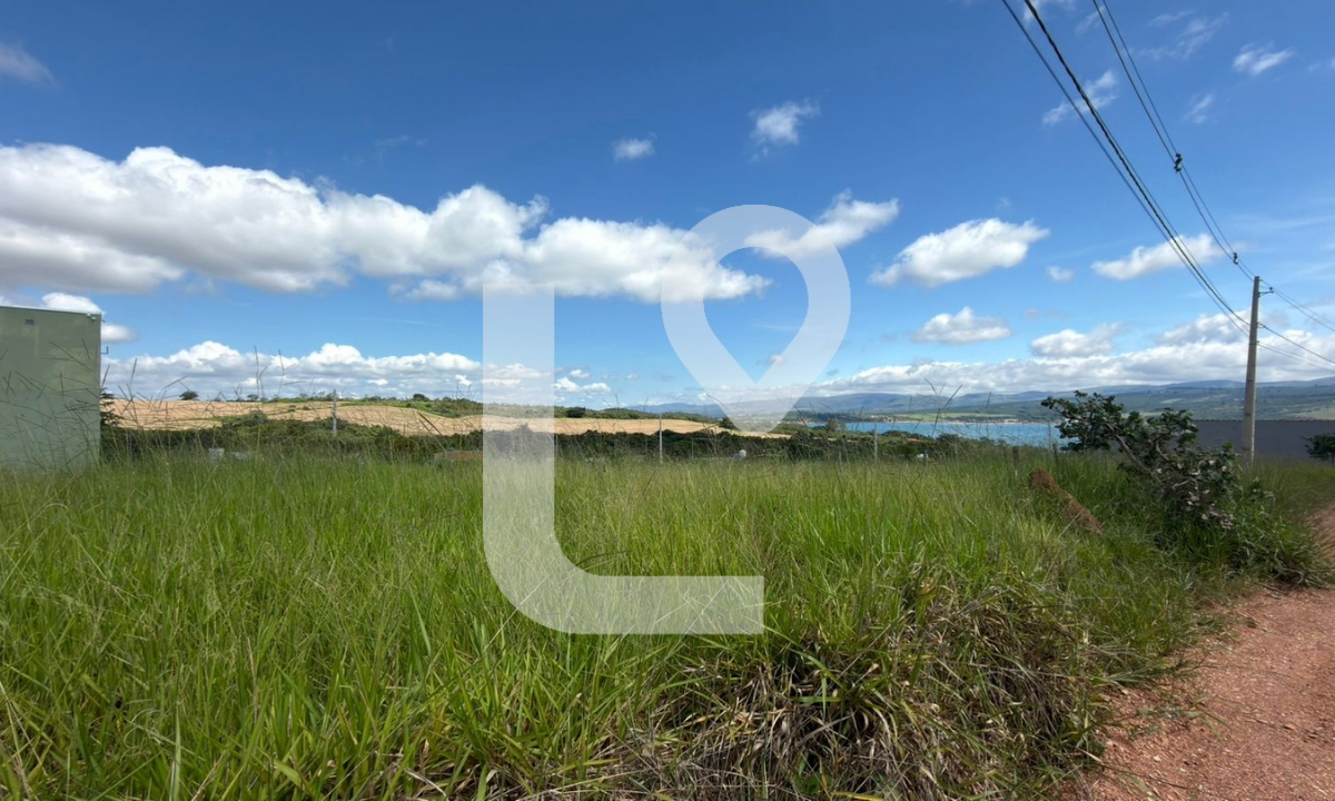 Excelente Lote de 271,87m² - Shangrylá II