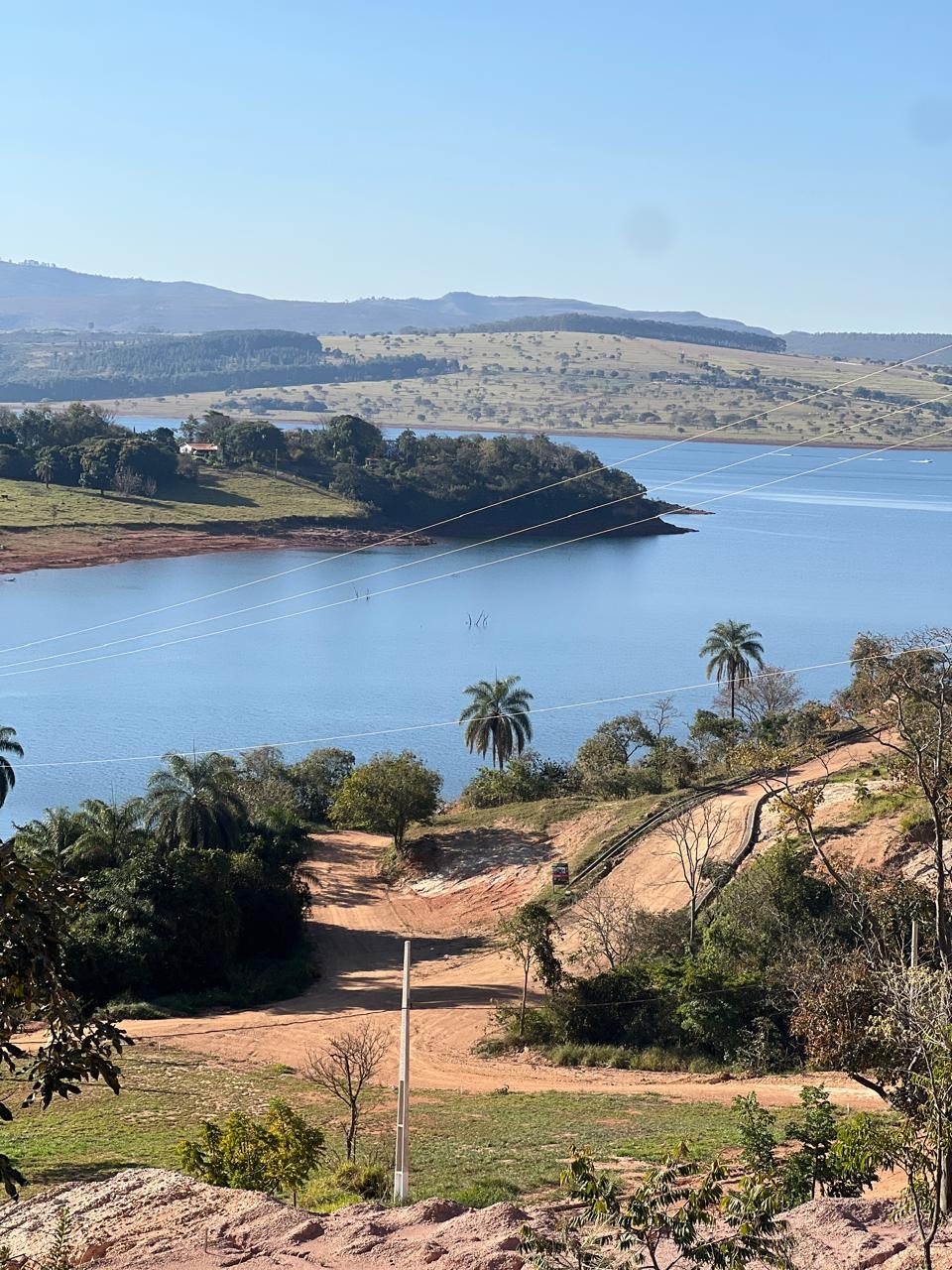 Lote em Frente ao Lago de 250m² no Shangrylá I