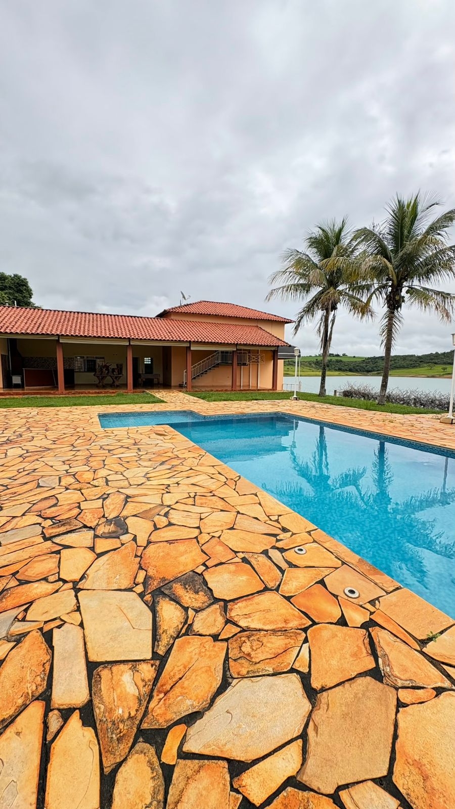 Rancho Exclusivo às Margens do Lago | 5.000m² no Costa Verde |...