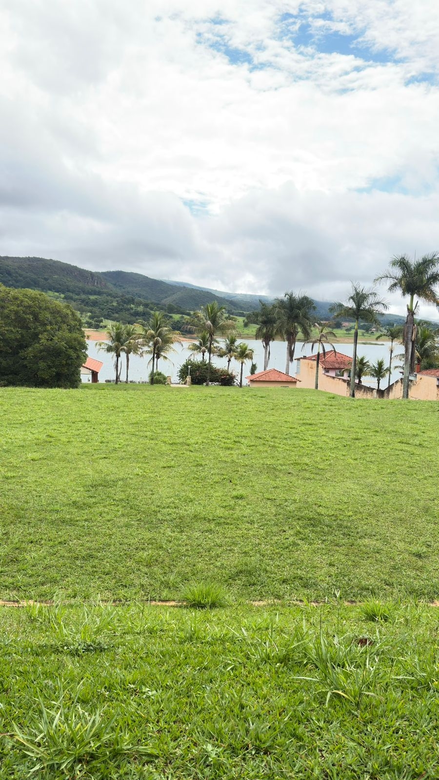 Rancho Exclusivo às Margens do Lago | 5.000m² no Costa Verde |...