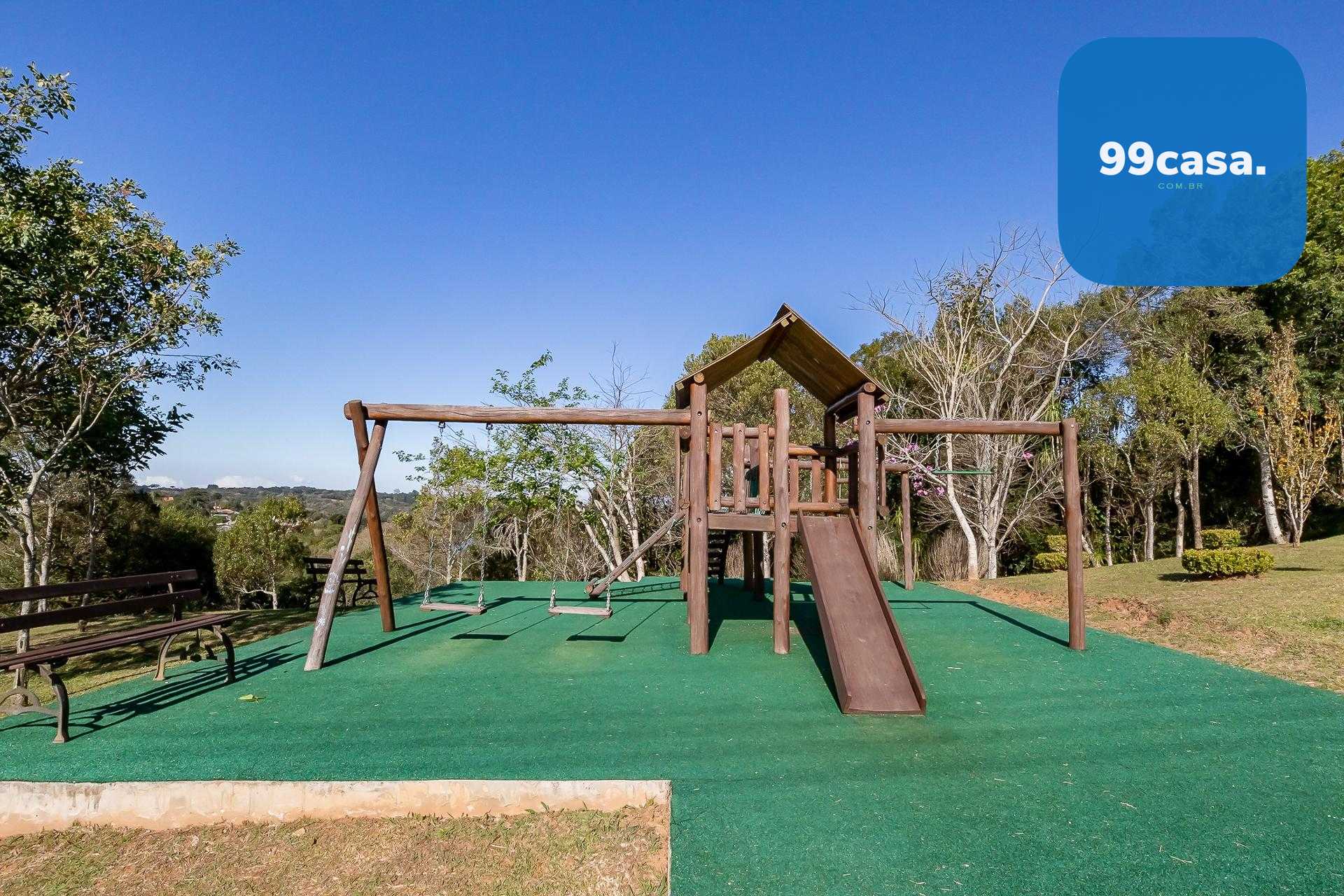 Terreno com 1.052,72 m  em Condomínio Fechado de Alto Padrão a...