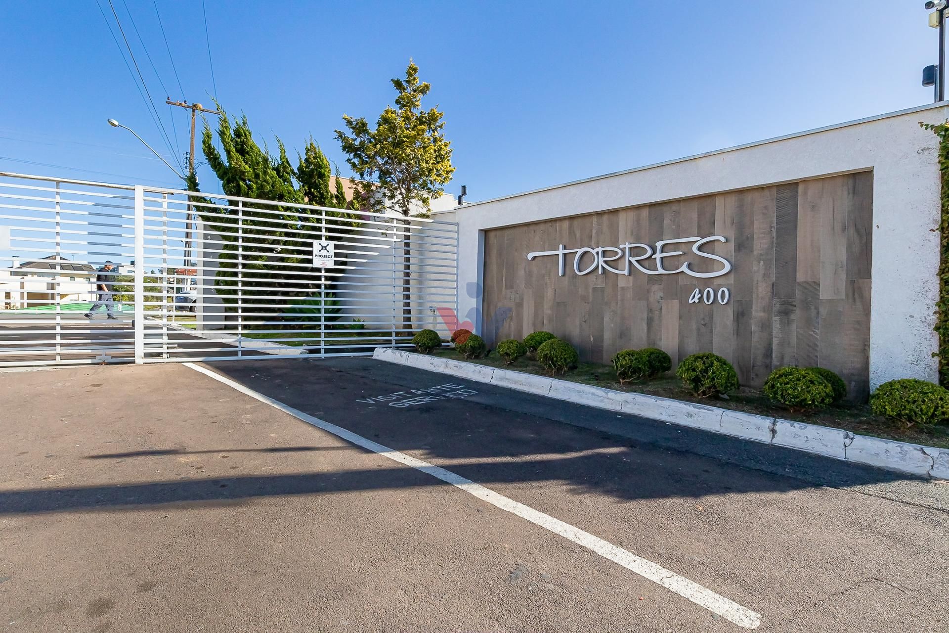 Terreno com 1.052,72 m  em Condomínio Fechado de Alto Padrão a...