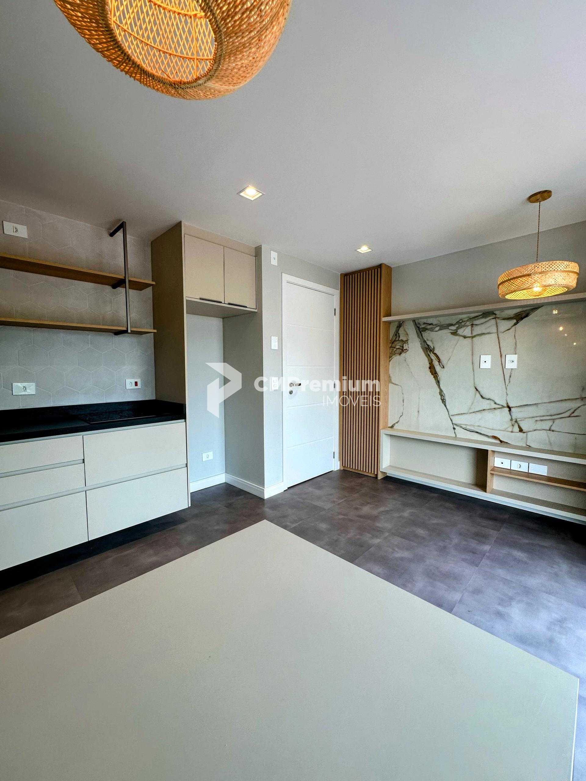 Studios na Vila Izabel, metragem diferenciada e sacada ampla c...