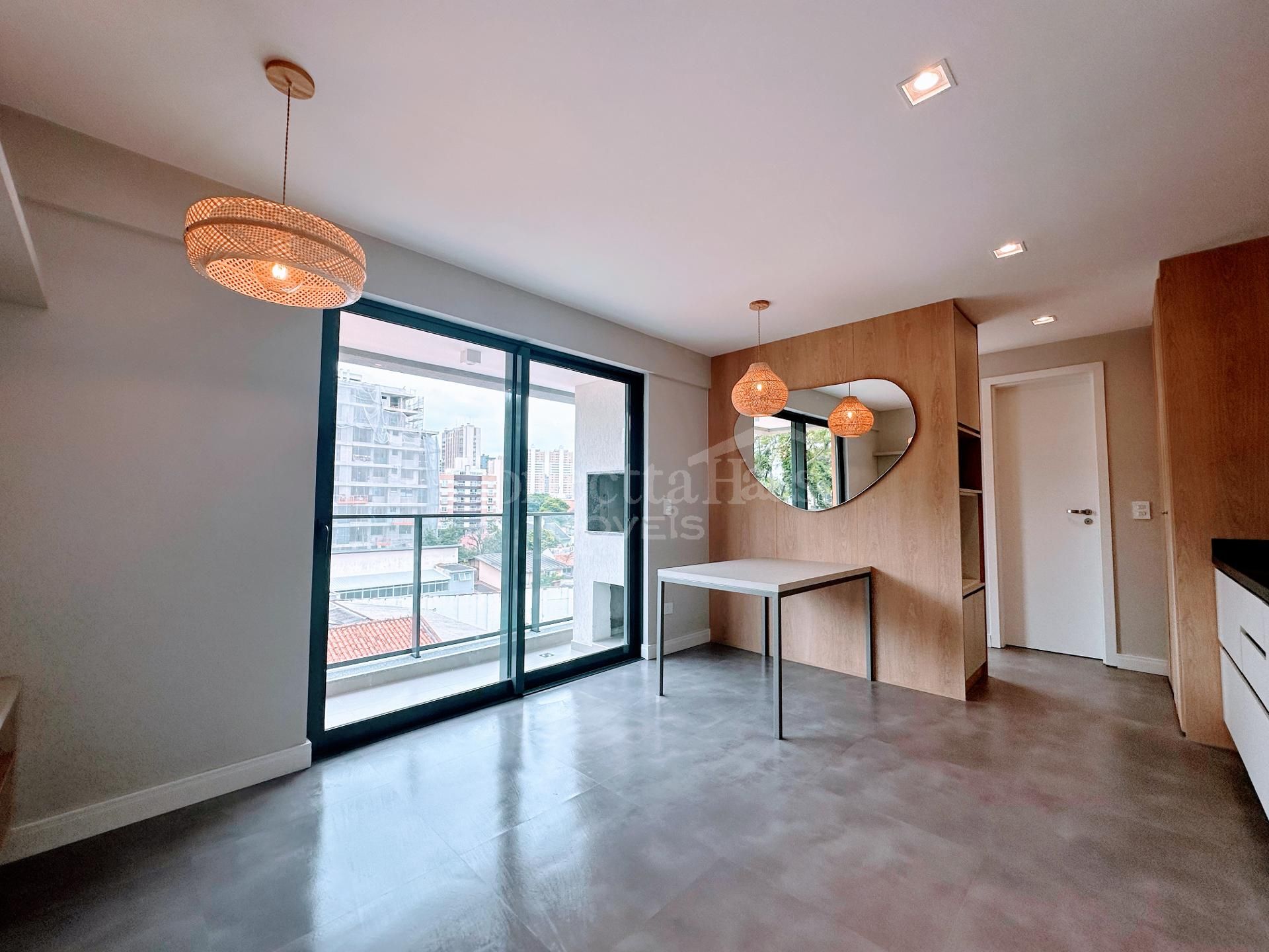 Studios na Vila Izabel, metragem diferenciada e sacada ampla c...