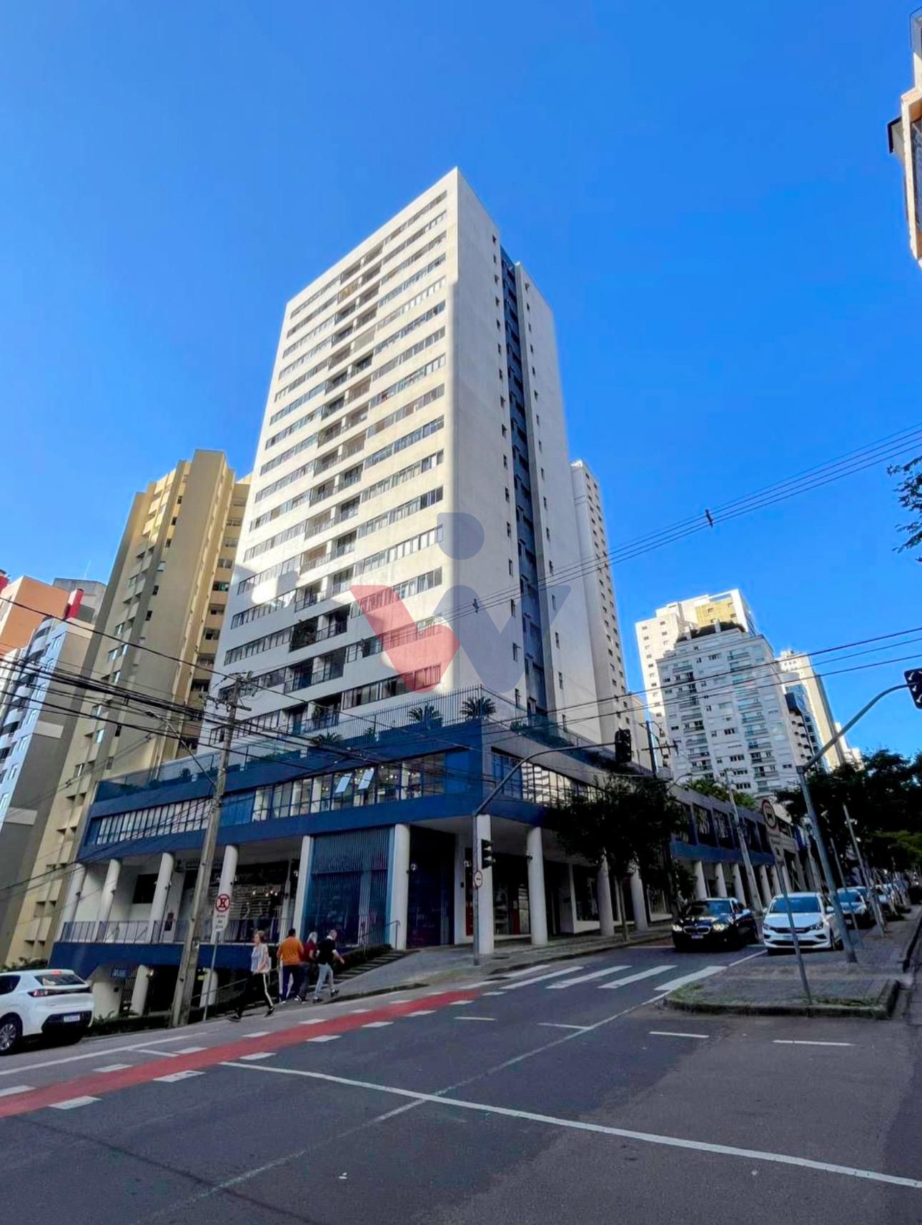 Apartamento 3 quartos com suíte no Bigorrilho em andar alto   