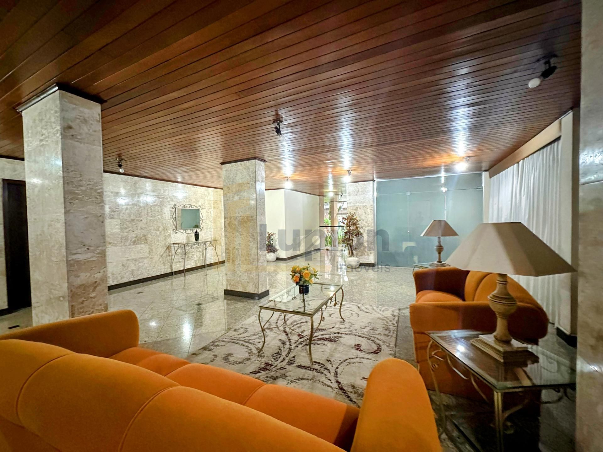 Amplo Apartamento com 125,96 m  privativos no Bigorrilho   