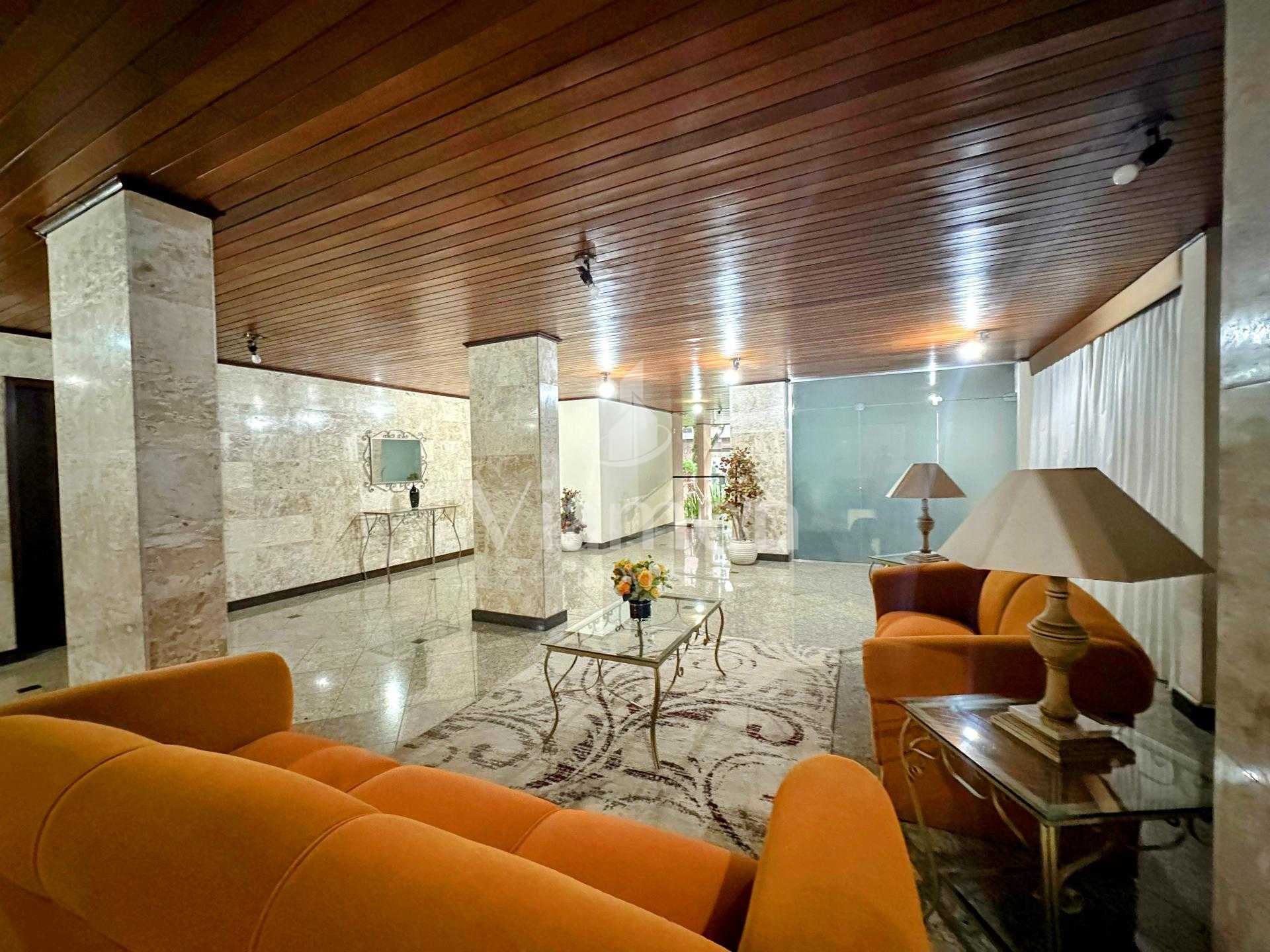 Amplo Apartamento com 125,96 m  privativos no Bigorrilho   