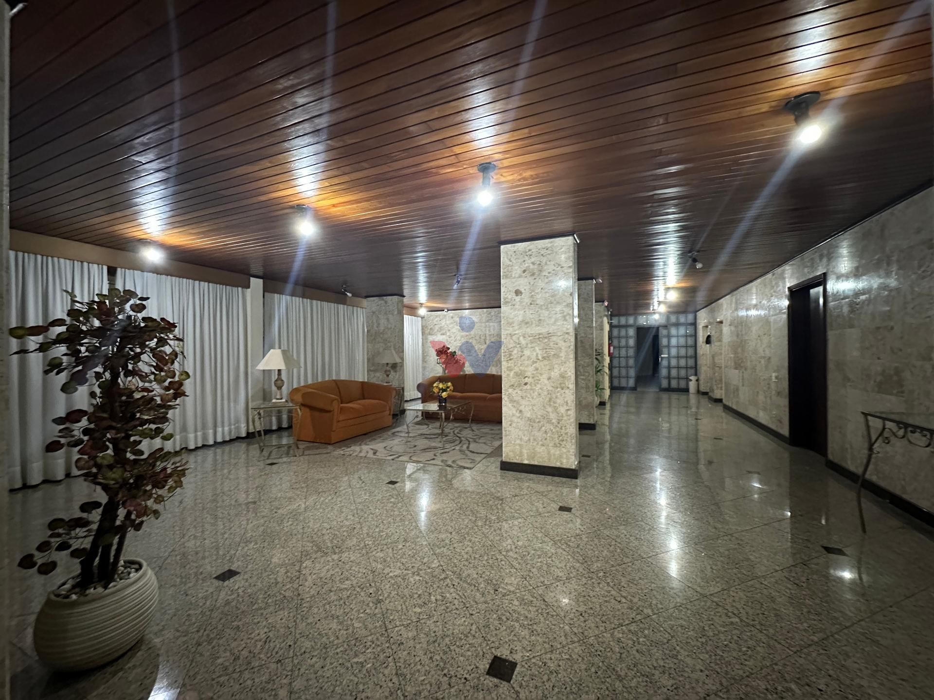 Amplo Apartamento com 125,96 m  privativos no Bigorrilho   