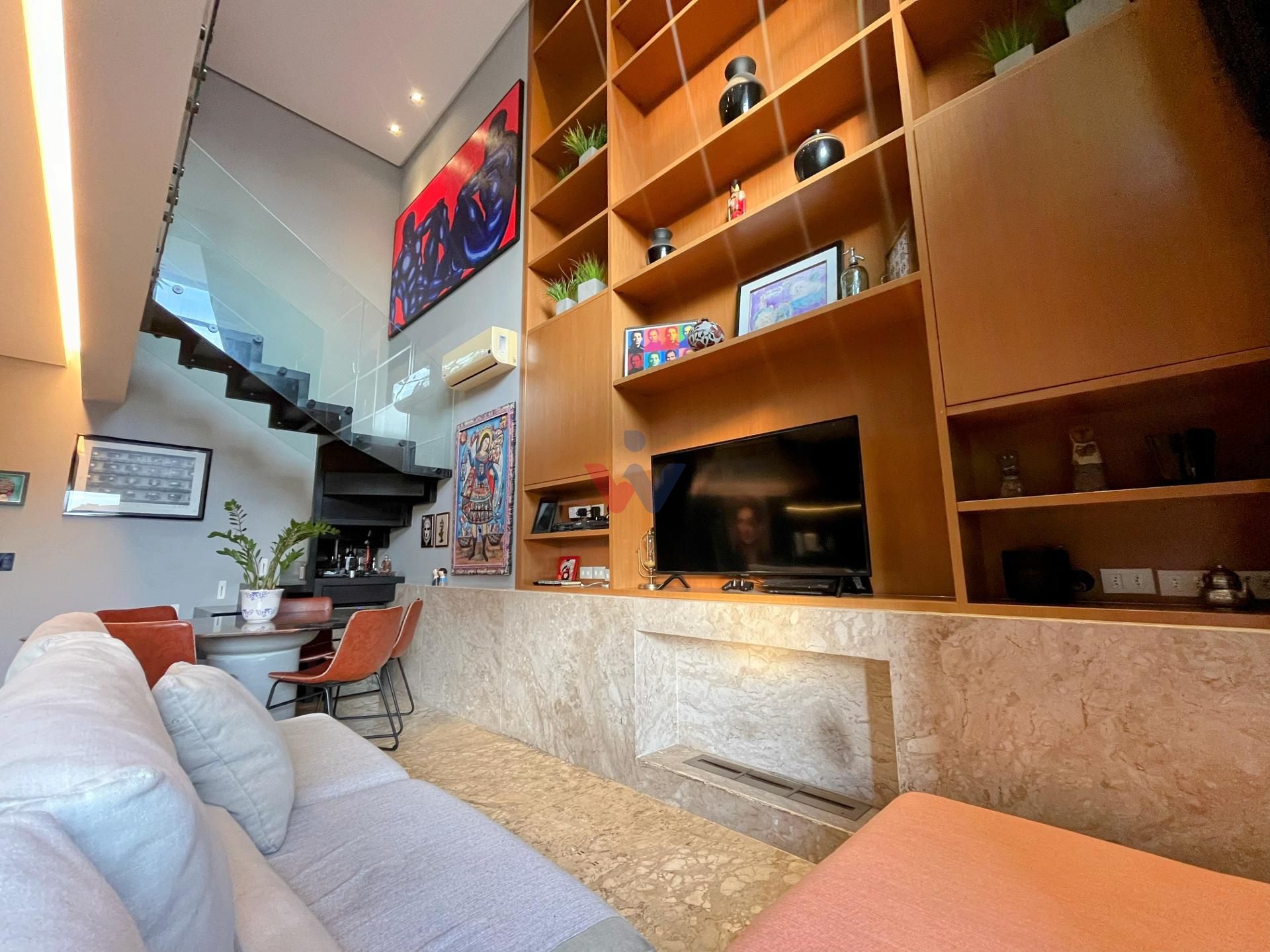  Loft de Luxo no Bigorrilho  Elegância e Conforto, com 74m  de...